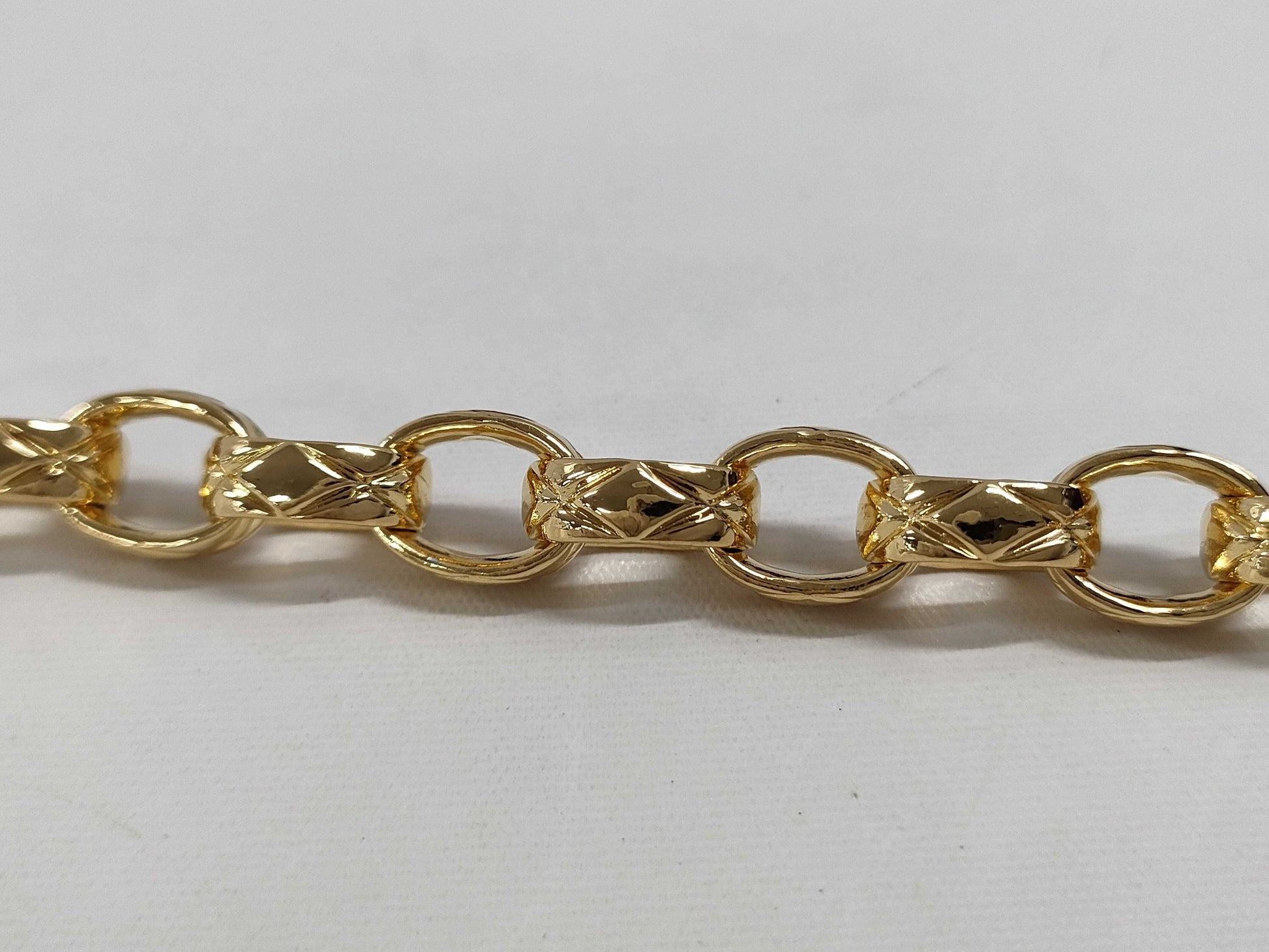 CHANEL V-Stitch Chain Shoulder Bag
