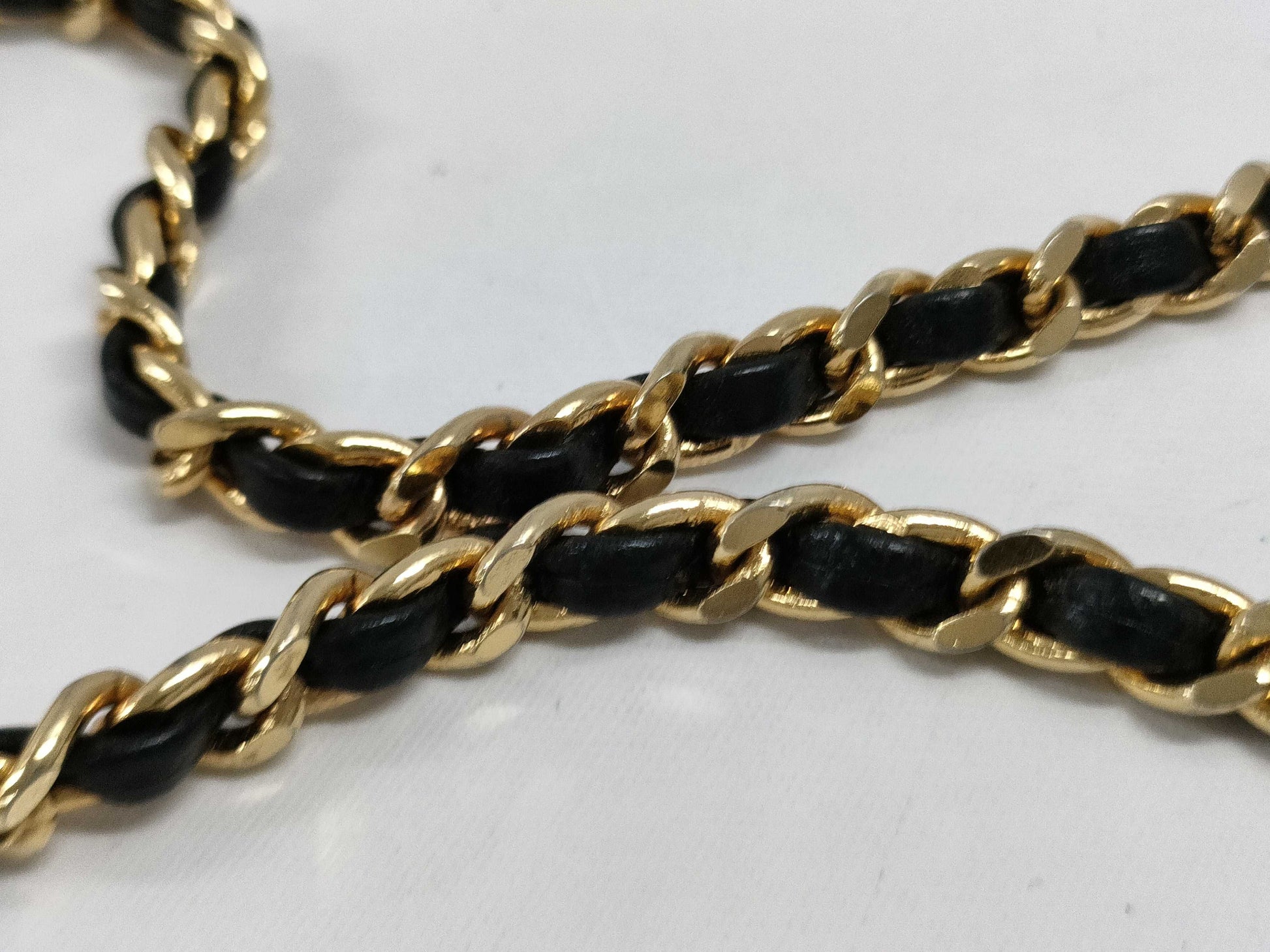 CHANEL Caviar Skin Coco Mark Chain Wallet Shoulder Bag