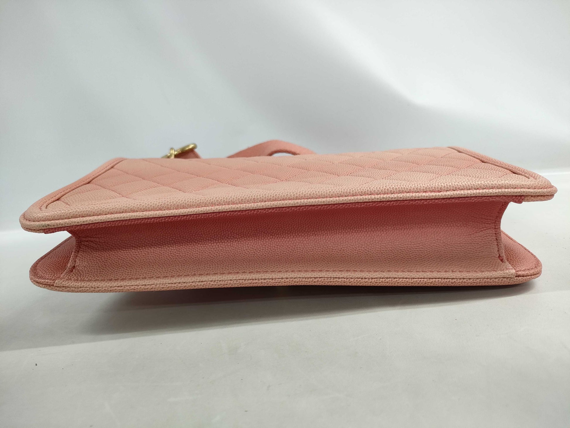 CHANEL Caviar Skin Shoulder Bag