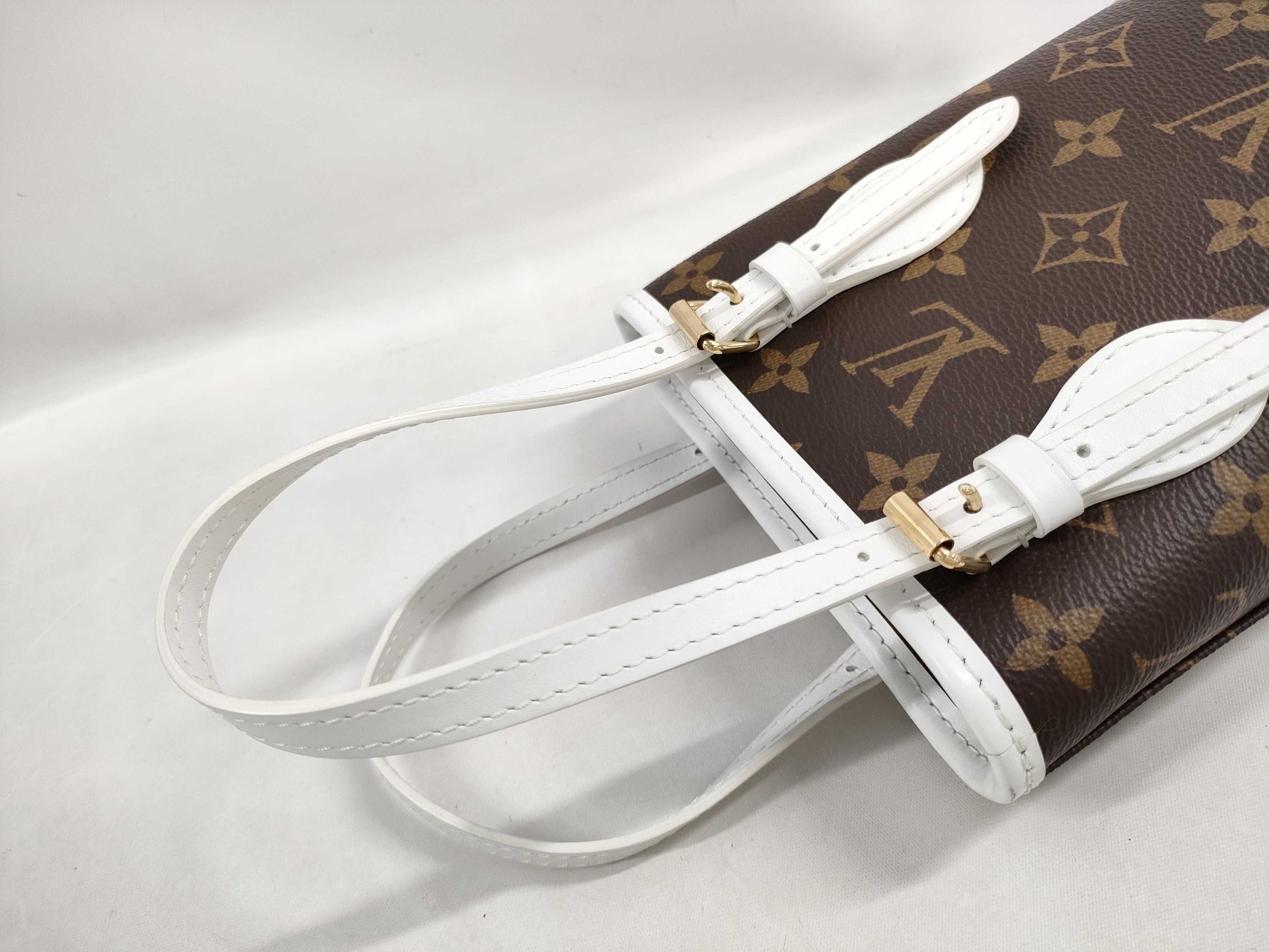 LOUIS VUITTON Monogram Nano Bucket Handbag