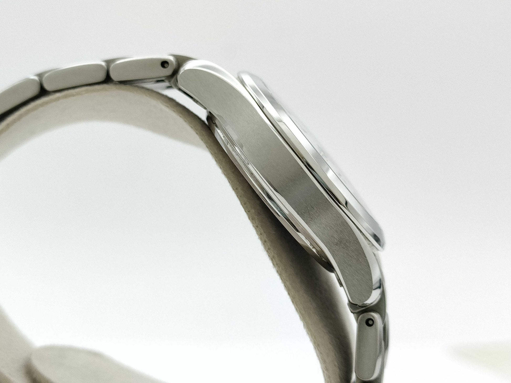 OMEGA 2571.20 Seamaster 120m 54756050 White Dial Quartz Immovable Women's Watch