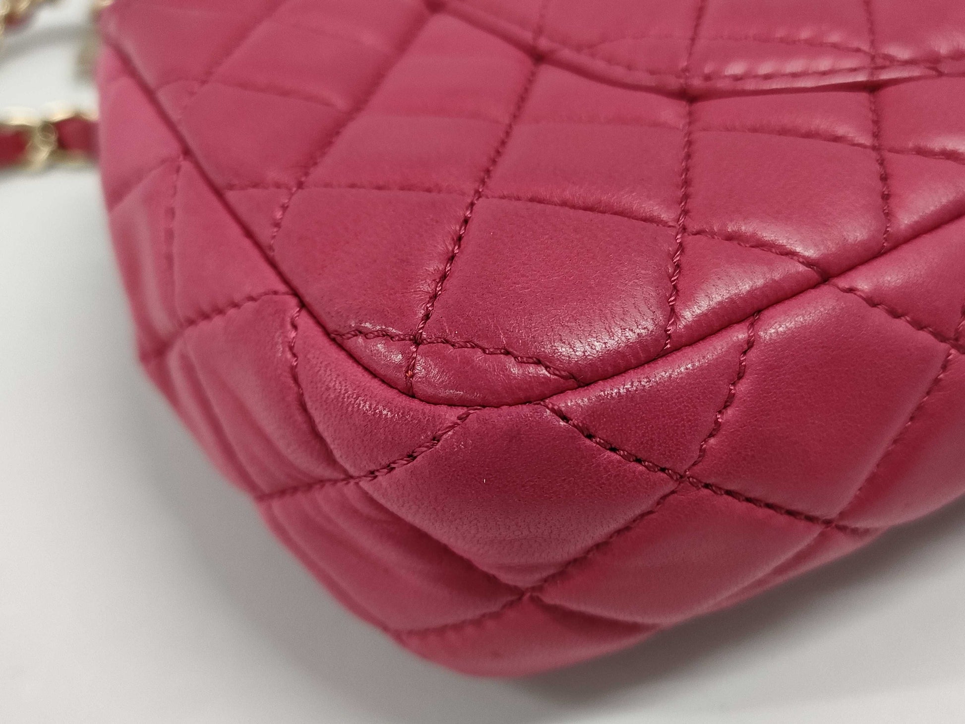 CHANEL Matelasse 25 Chain Shoulder Bag, East West Lambskin, Red, GD Hardware, 13409863, Sticker and Card Included