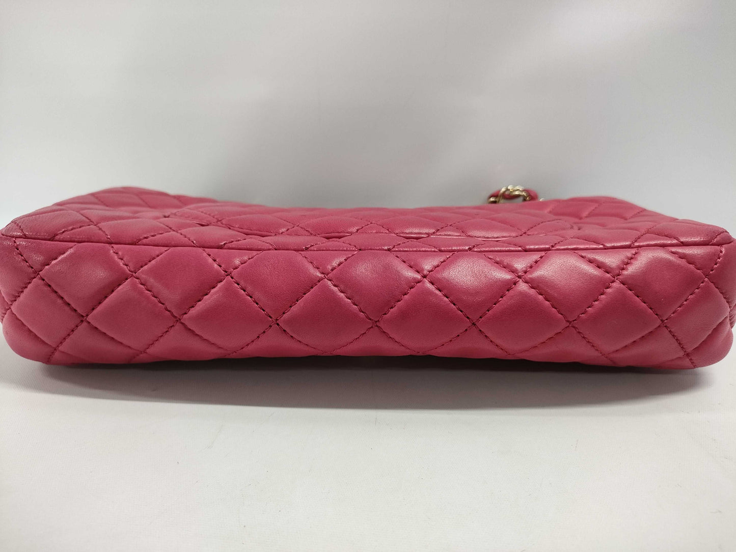 CHANEL Matelasse 25 Chain Shoulder Bag, East West Lambskin, Red, GD Hardware, 13409863, Sticker and Card Included