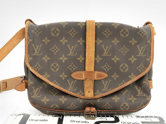 LOUIS VUITTON Saumur 30 Monogram M42256 Shoulder Bag
