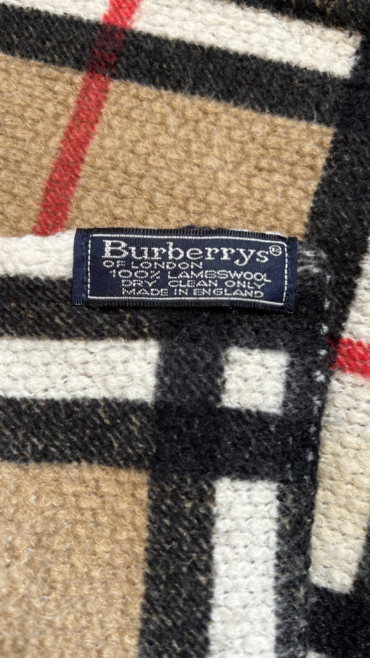 Rare BURBERRY reversible scarf. Length: 204cm, Width: 24cm. Rare Nova Check color.