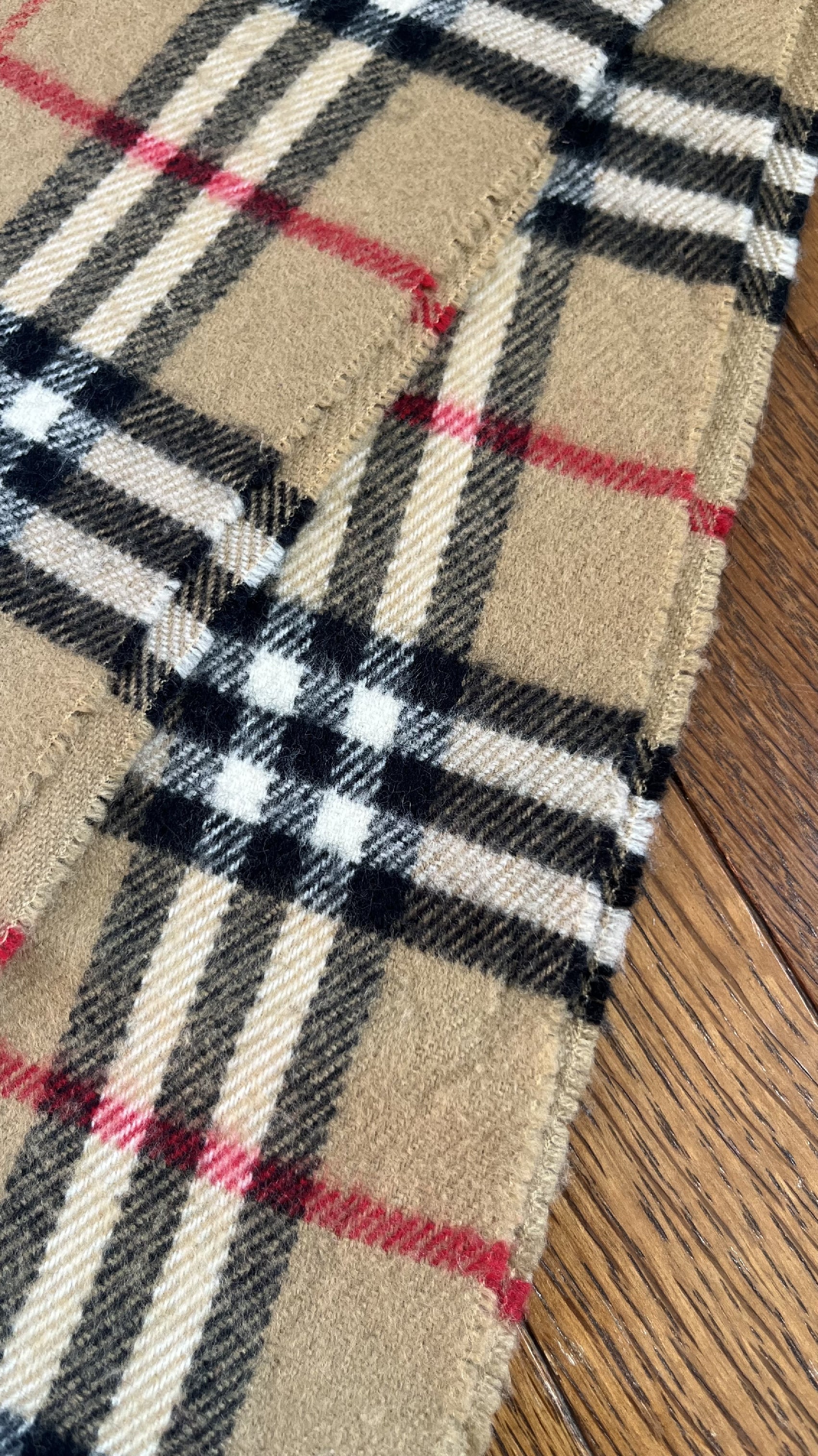 BURBERRY Nova Check Scarf