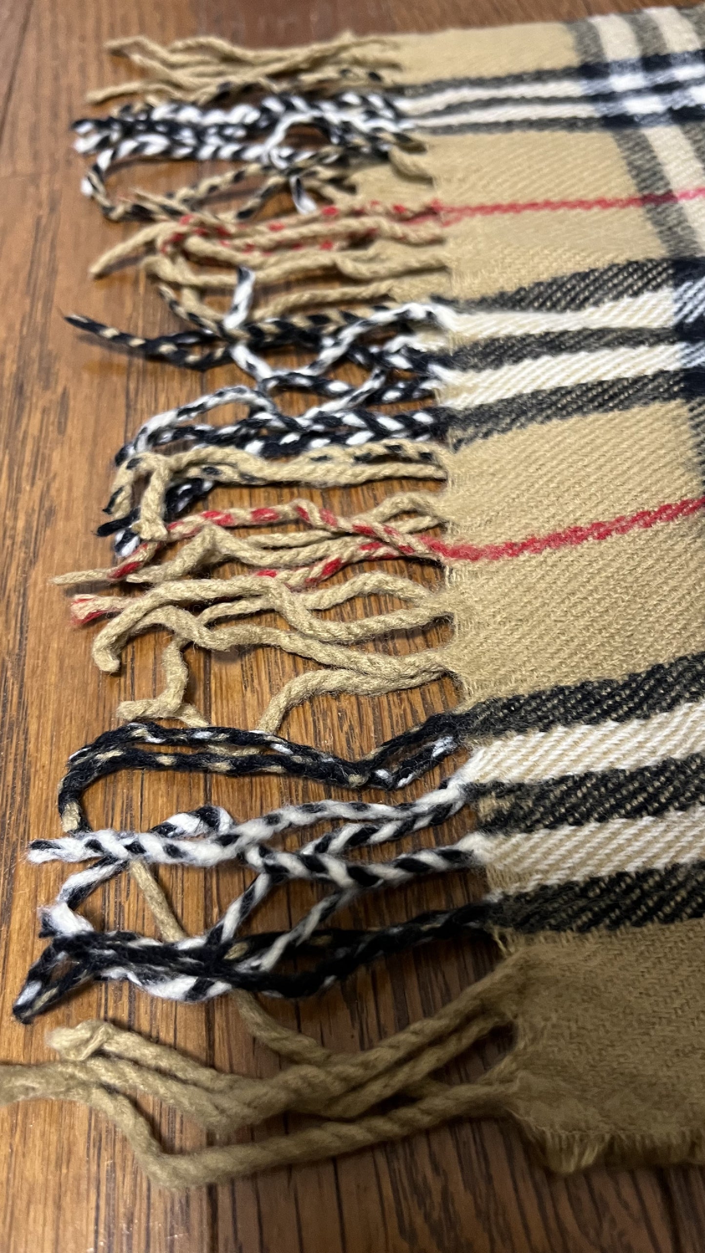 BURBERRY Cashmere Nova Check Scarf Length: 144cm Width: 30cm 100% Cashmere Nova Check Scarf
