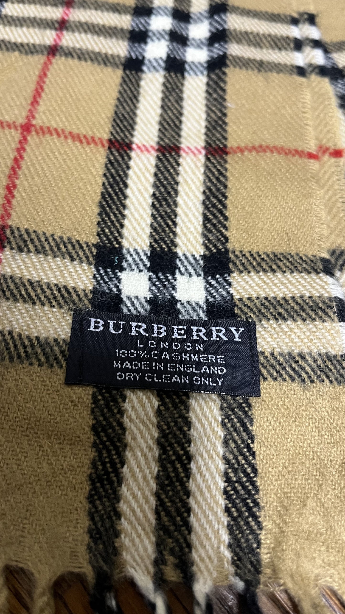 BURBERRY Cashmere Nova Check Scarf Length: 144cm Width: 30cm 100% Cashmere Nova Check Scarf