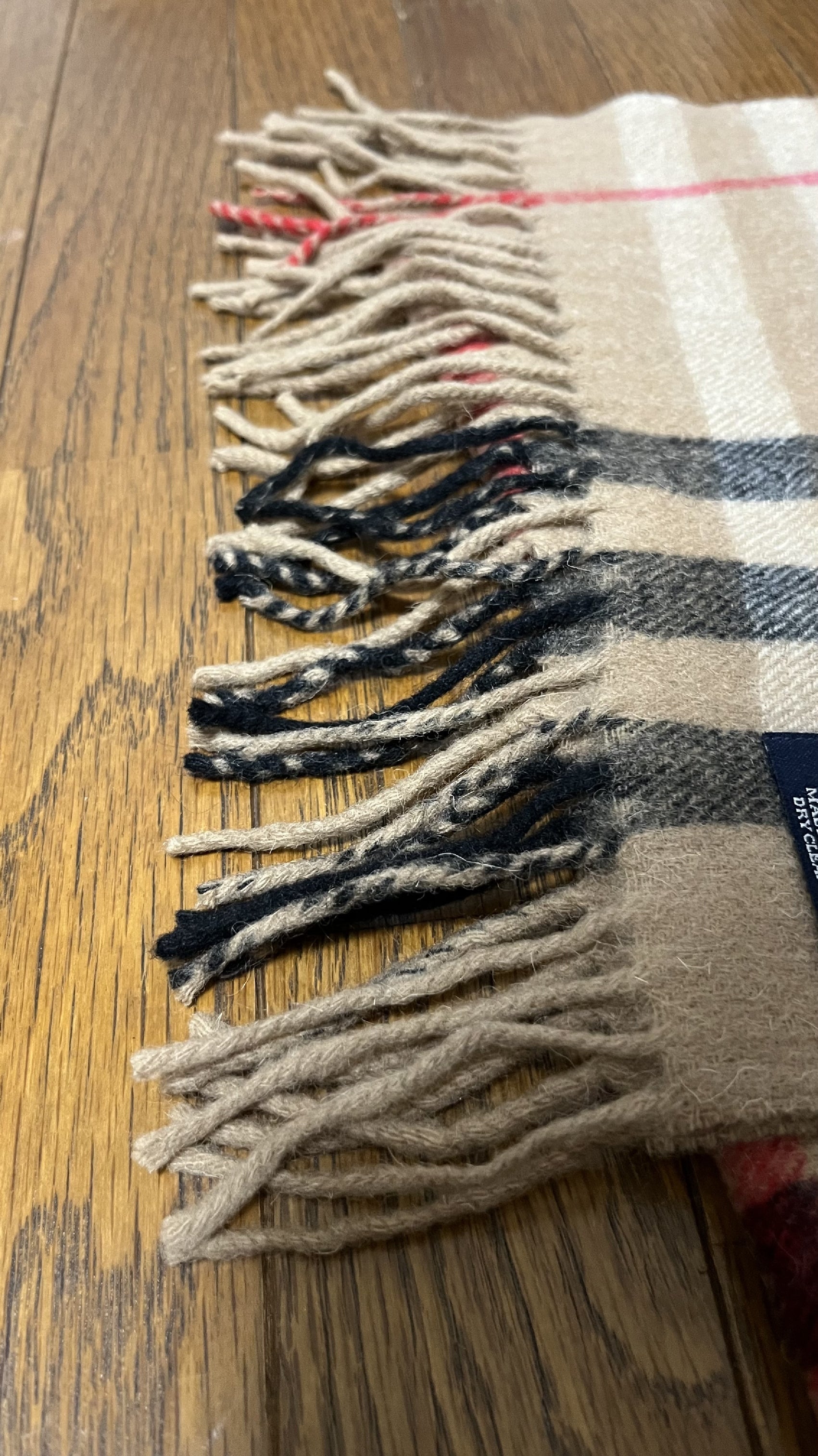 BURBERRY Cashmere Nova Check Scarf Length: 166cm Width: 31cm 100% Cashmere Rare Nova Check 100% Cashmere Scarf