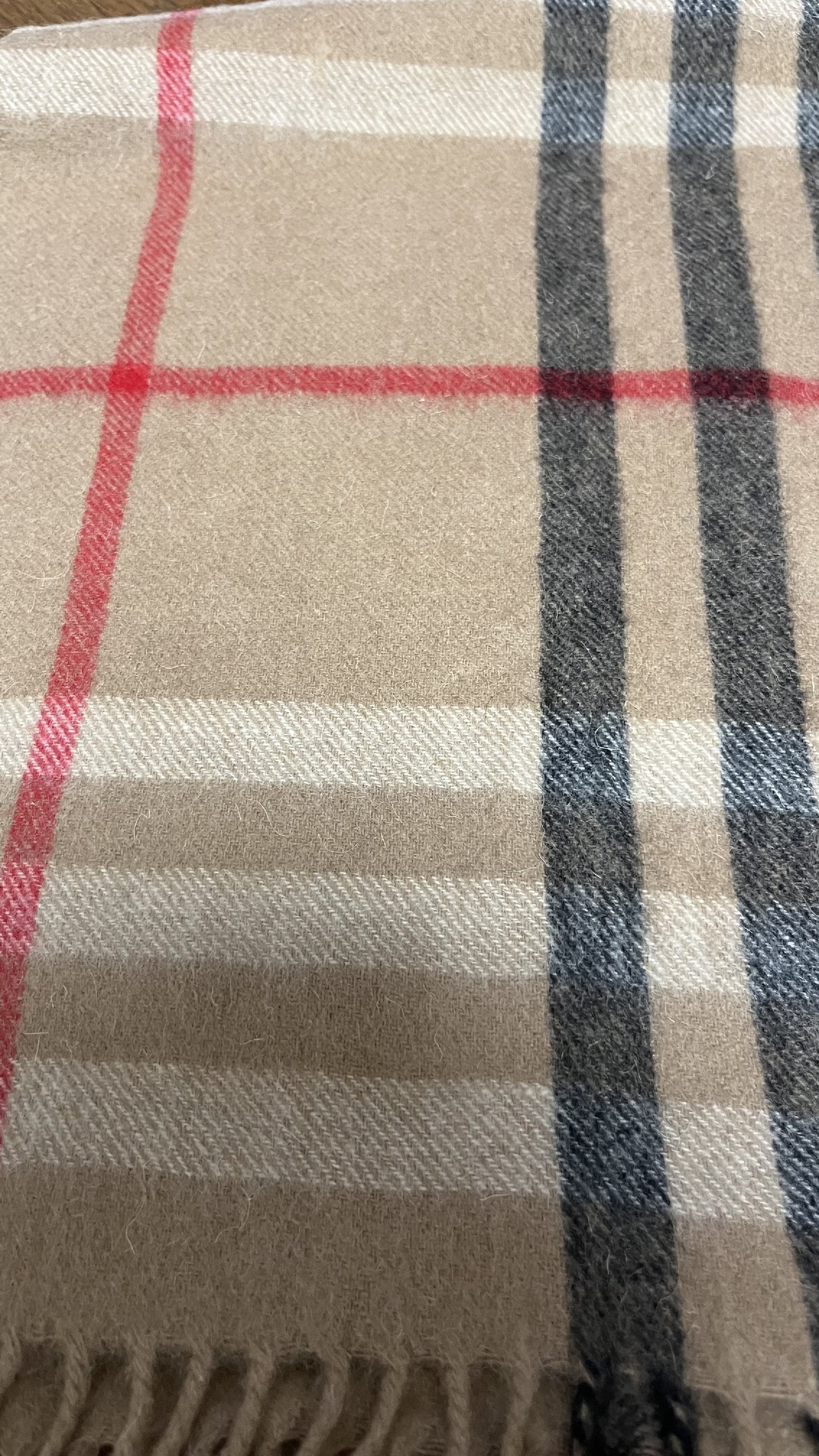BURBERRY Cashmere Nova Check Scarf Length: 166cm Width: 31cm 100% Cashmere Rare Nova Check 100% Cashmere Scarf