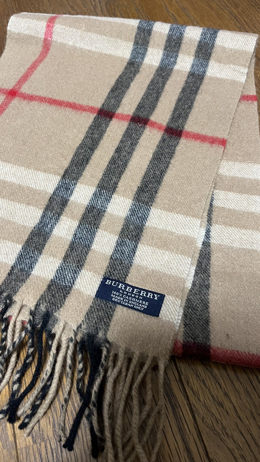 BURBERRY Cashmere Nova Check Scarf Length: 166cm Width: 31cm 100% Cashmere Rare Nova Check 100% Cashmere Scarf
