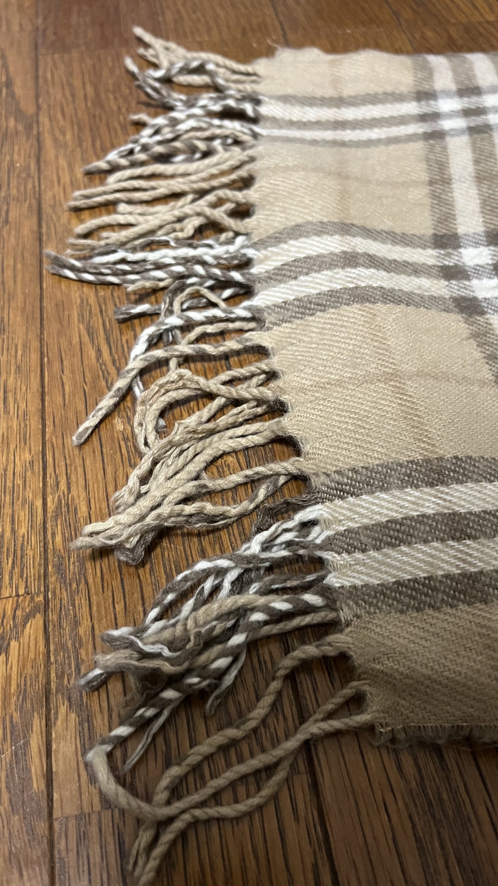 BURBERRY Cashmere Nova Check Scarf Length: 152cm Width: 30cm 100% Cashmere Nova Check Scarf