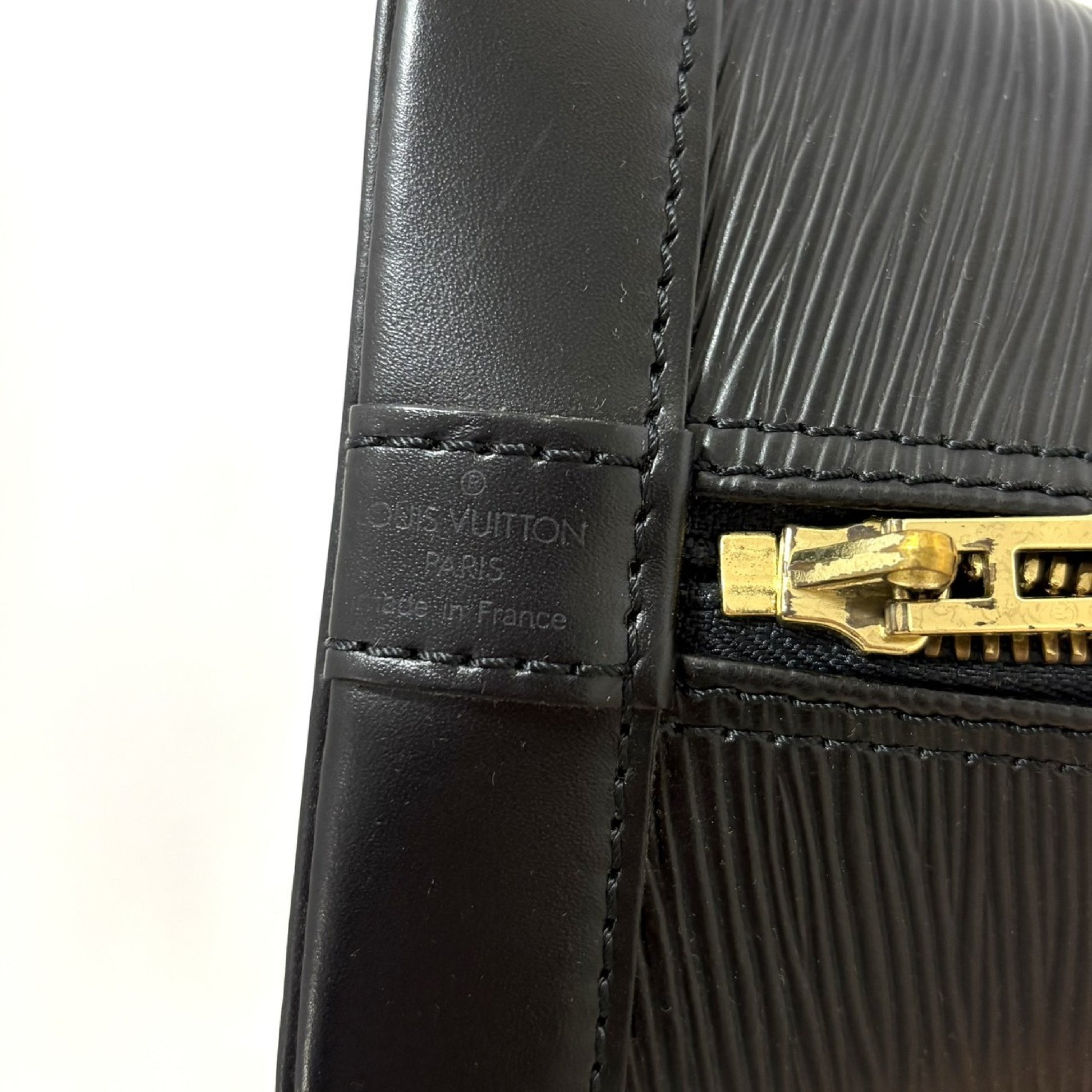 LOUIS VUITTON Alma Epi handbag