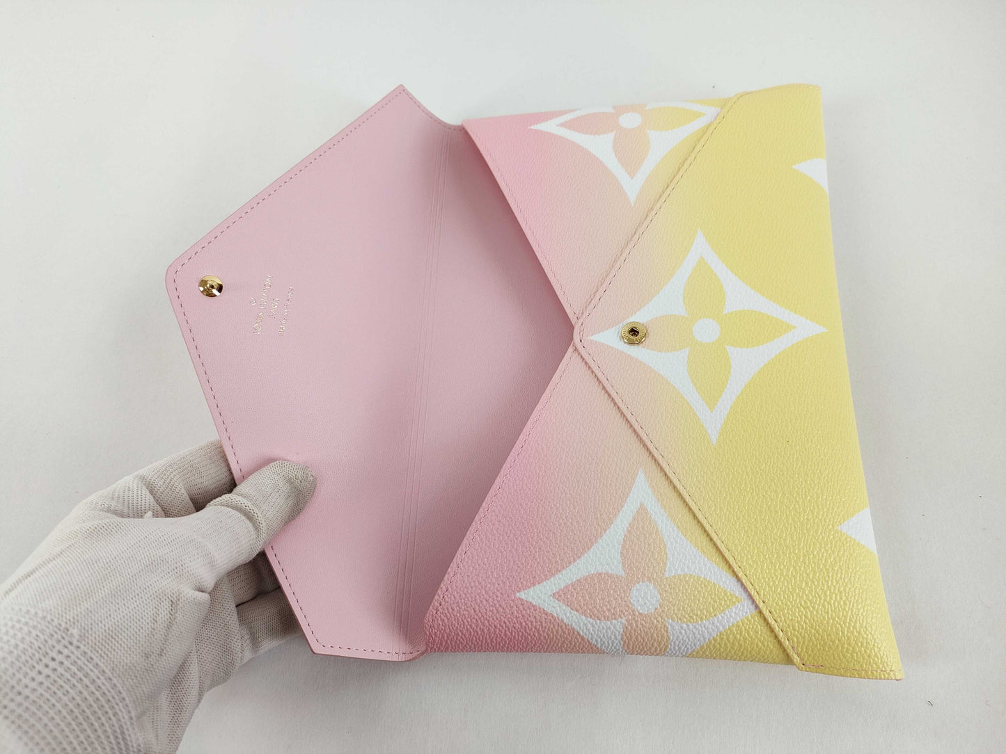 LOUIS VUITTON Monogram Pochette Kirigami Pouch Clutch Bag Brand New, Unused Clutch Bag