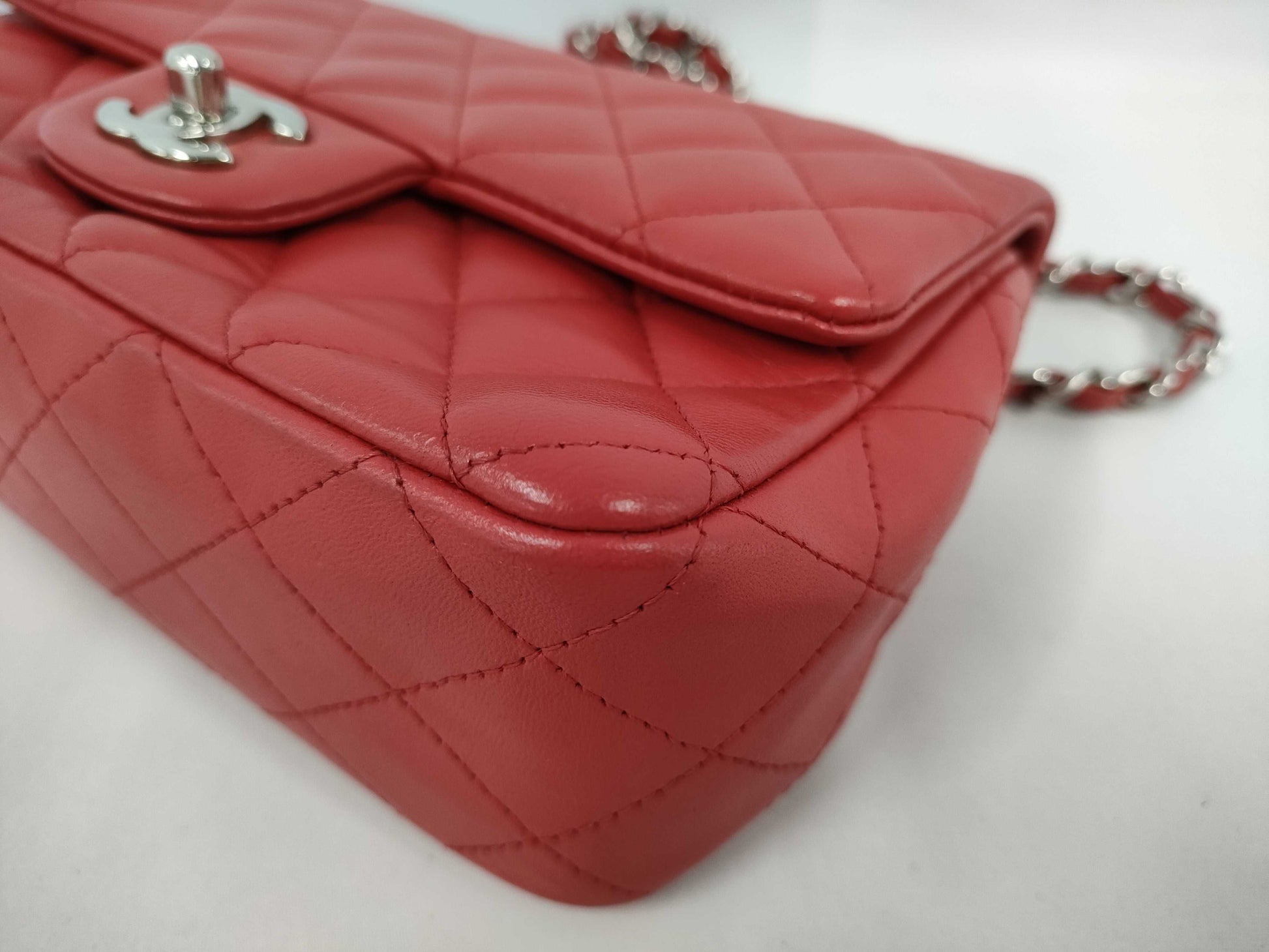 CHANEL Mini Matelasse 20 Red Shoulder Bag