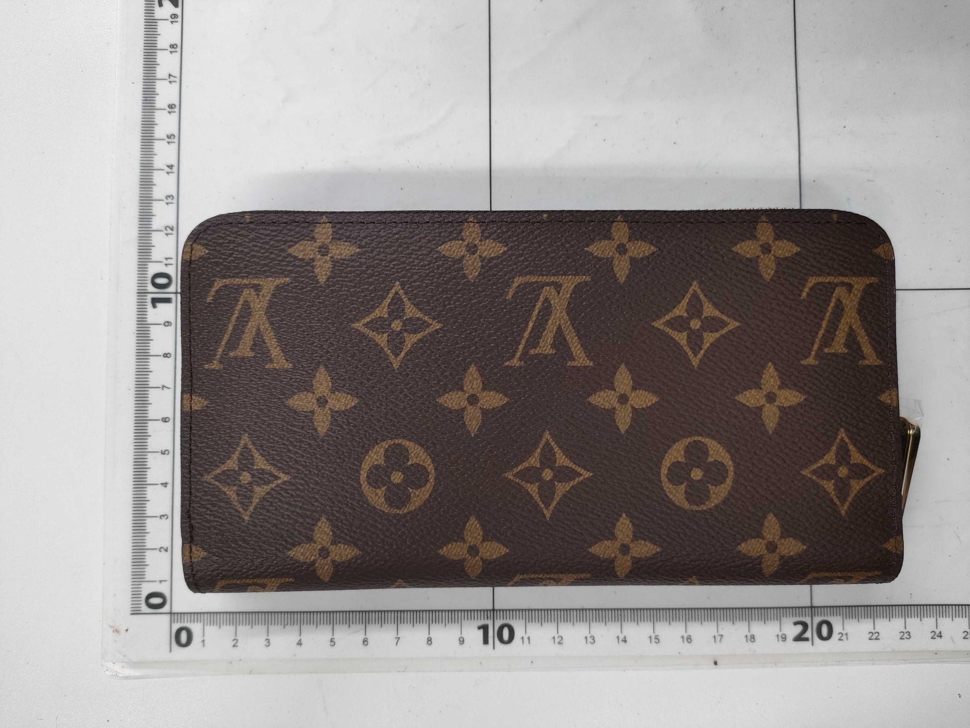 LOUIS VUITTON Vuitton M41896 Monogram Zippy Wallet Cocclico Wallet