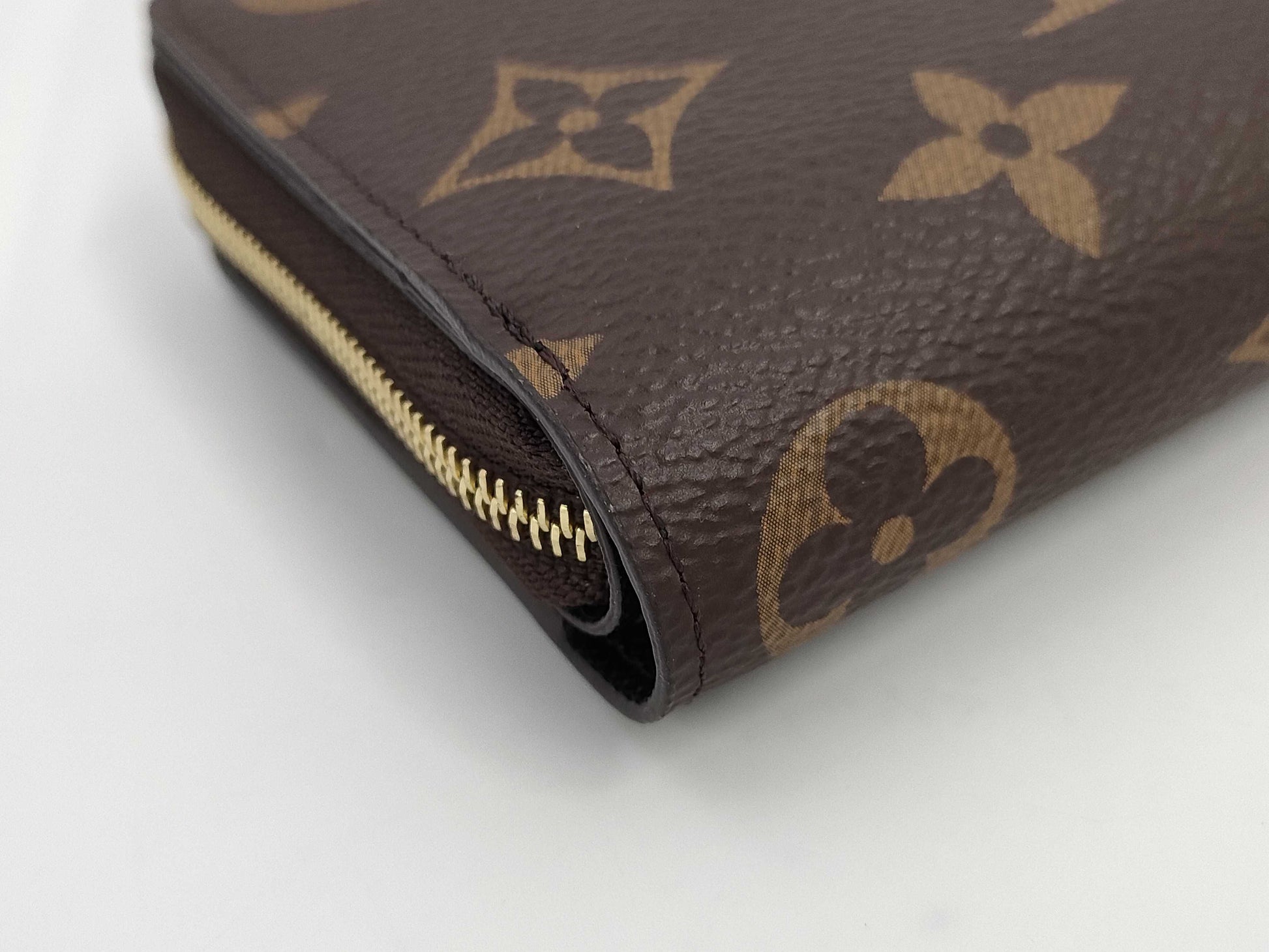 LOUIS VUITTON Vuitton M81461 Monogram Reverse Porte-Feuille Lou Wallet