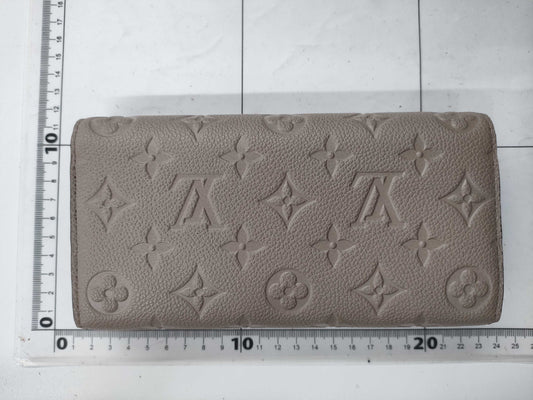 LOUIS VUITTON Vuitton M82256 Unplanted Portefeuille Sala Tourtrail Wallet