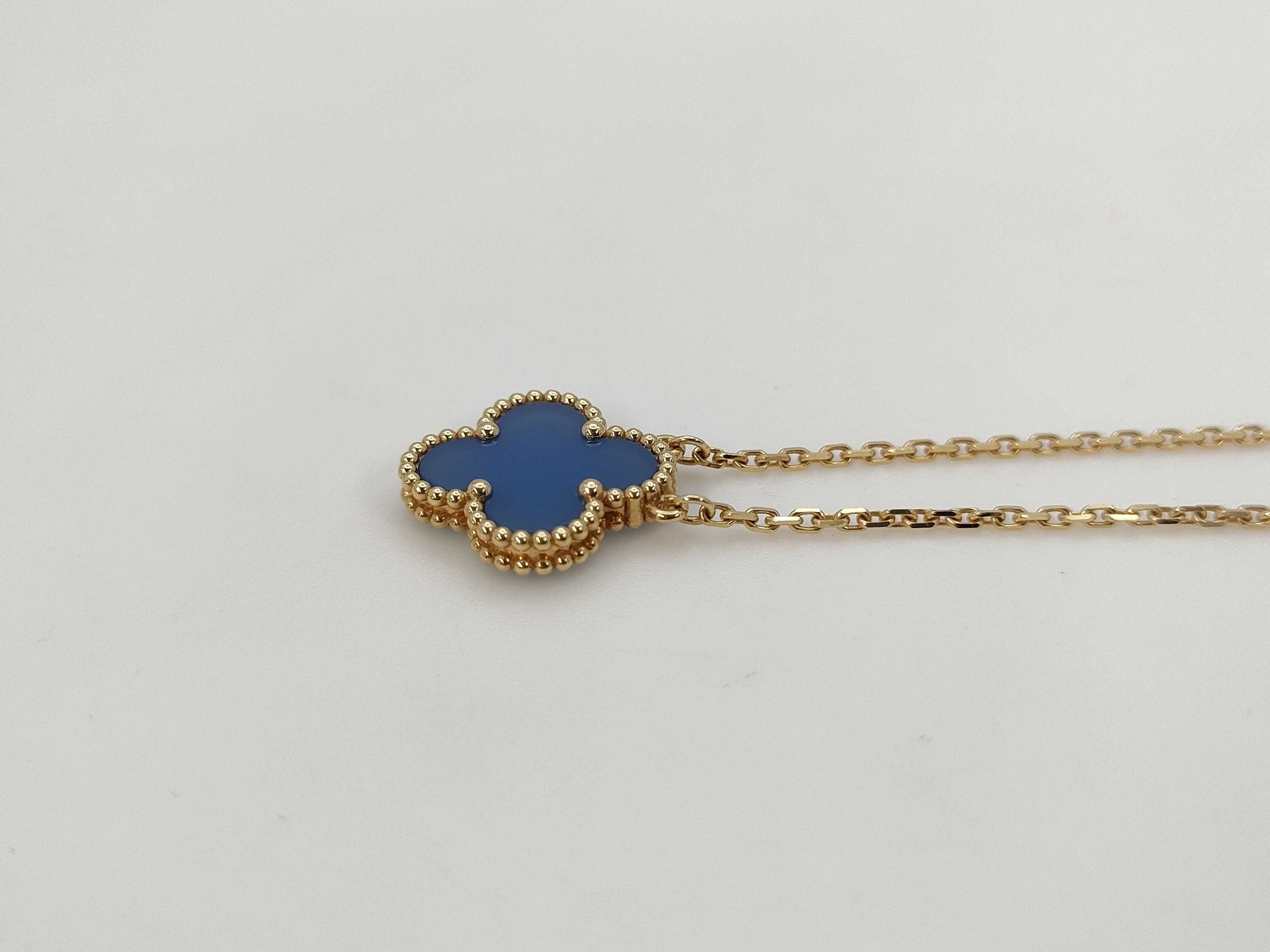 Van Cleef&Arpels Vintage Alhambra Blue Agate YG Au750 5.1g Necklace