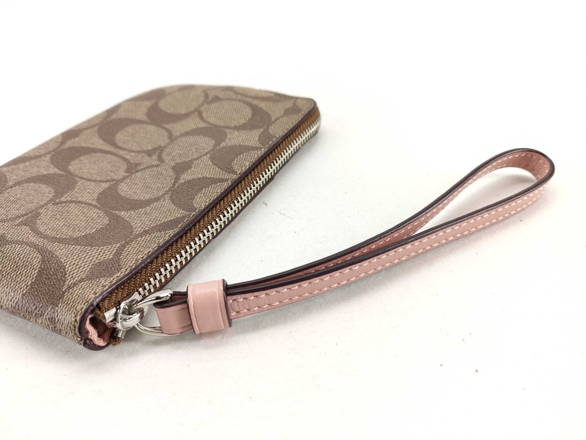 COACH Signature Coach Signature Pouch Pouch