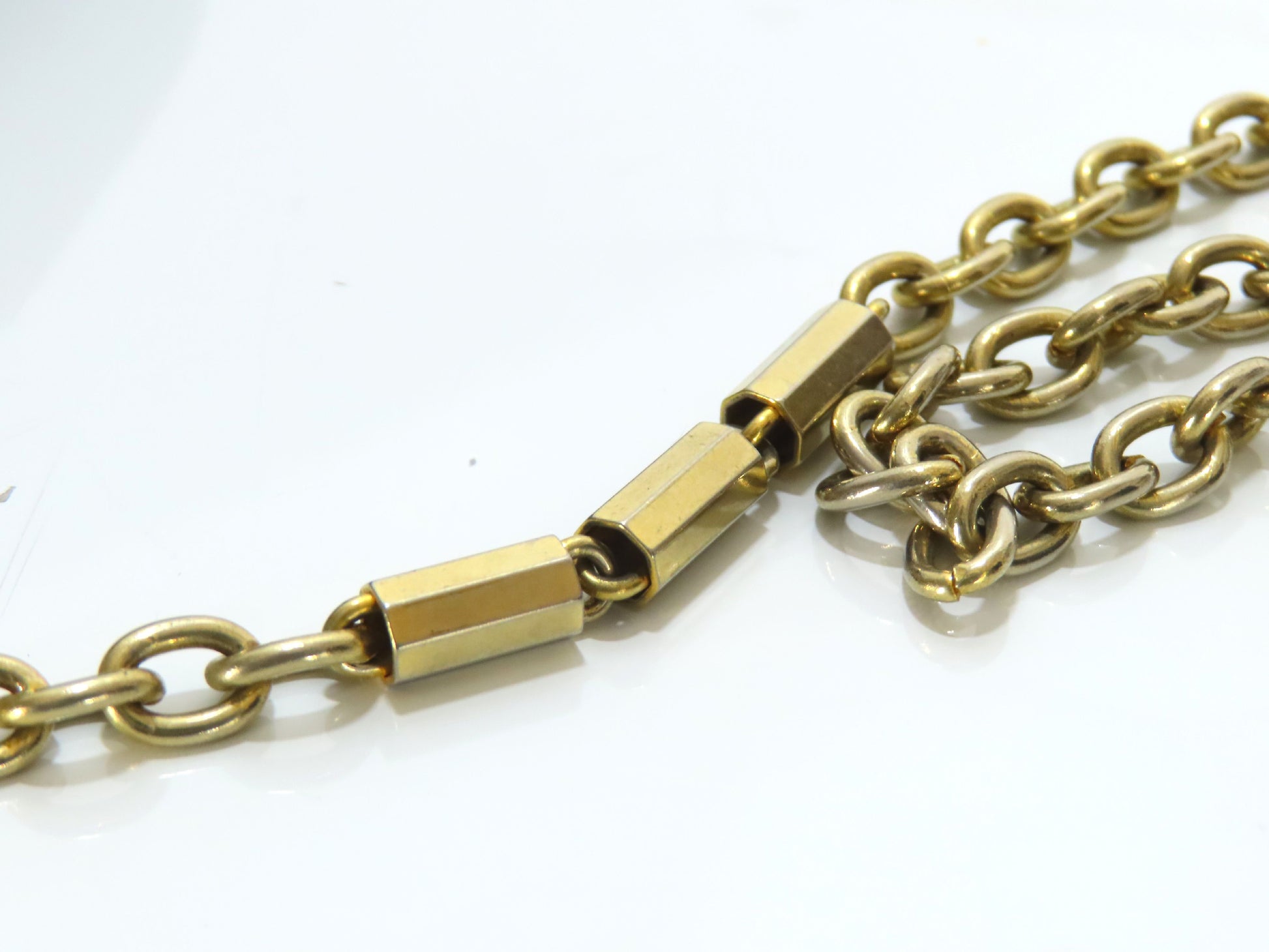 GUCCI GG Supreme Chain Shoulder Bag