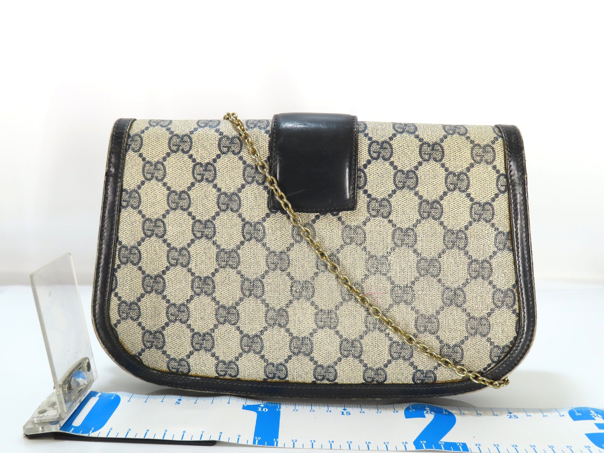GUCCI GG Supreme Chain Shoulder Bag