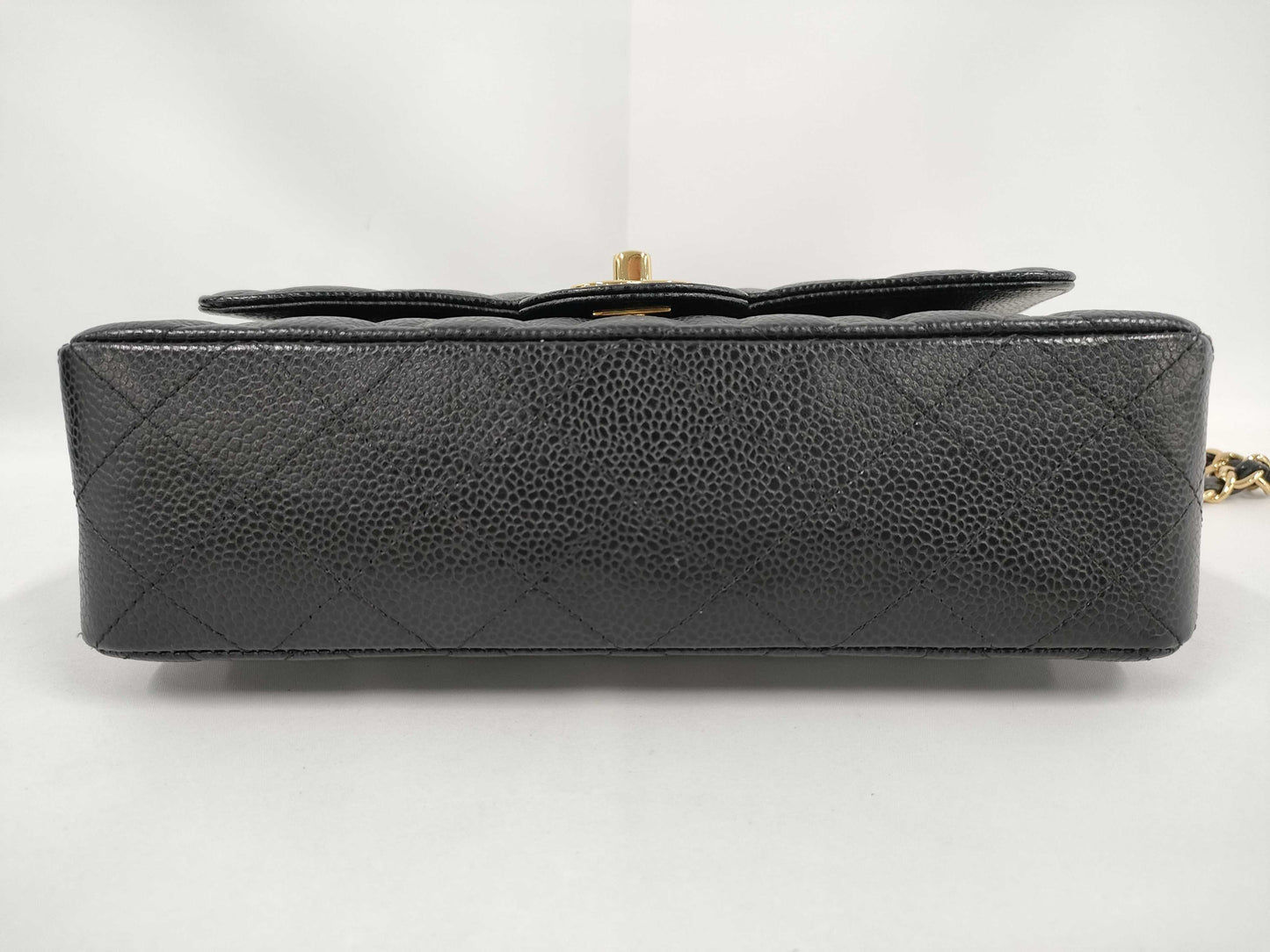 CHANEL Matelasse 23 Classic Small Handbag in Black Caviar Leather with Gold Hardware A01113 Shoulder Bag