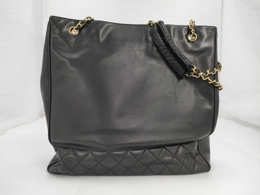 CHANEL Lambskin Chain Shoulder Black Shoulder Bag