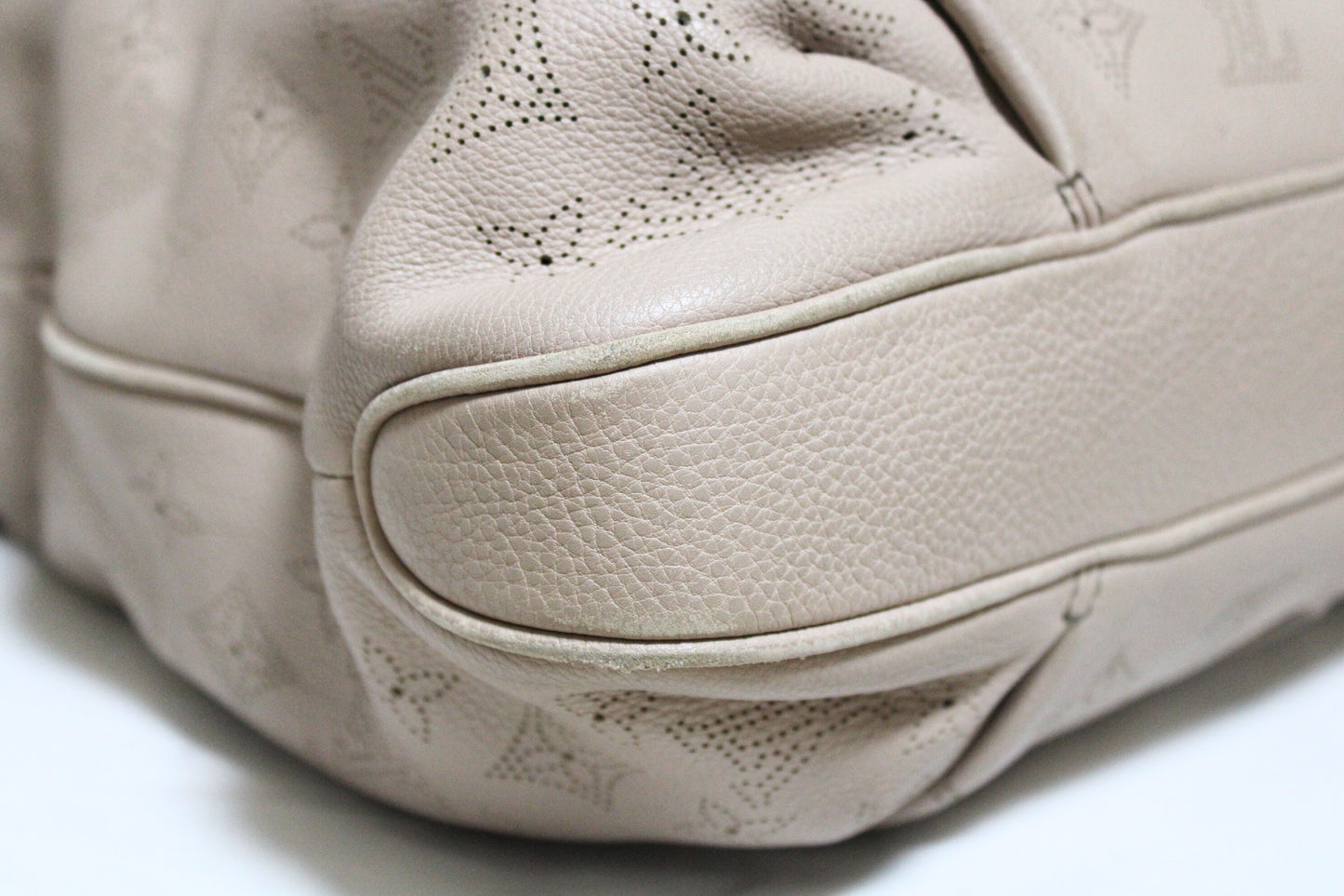 LOUIS VUITTON Vuitton Mahina Selene MM M97141 2WAY Shoulder Bag Beige Shoulder Bag