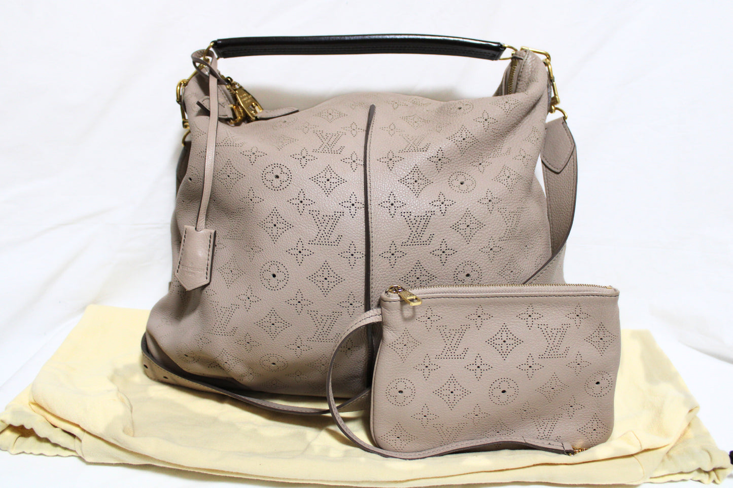 LOUIS VUITTON Vuitton Mahina Selene MM M97141 2WAY Shoulder Bag Beige Shoulder Bag