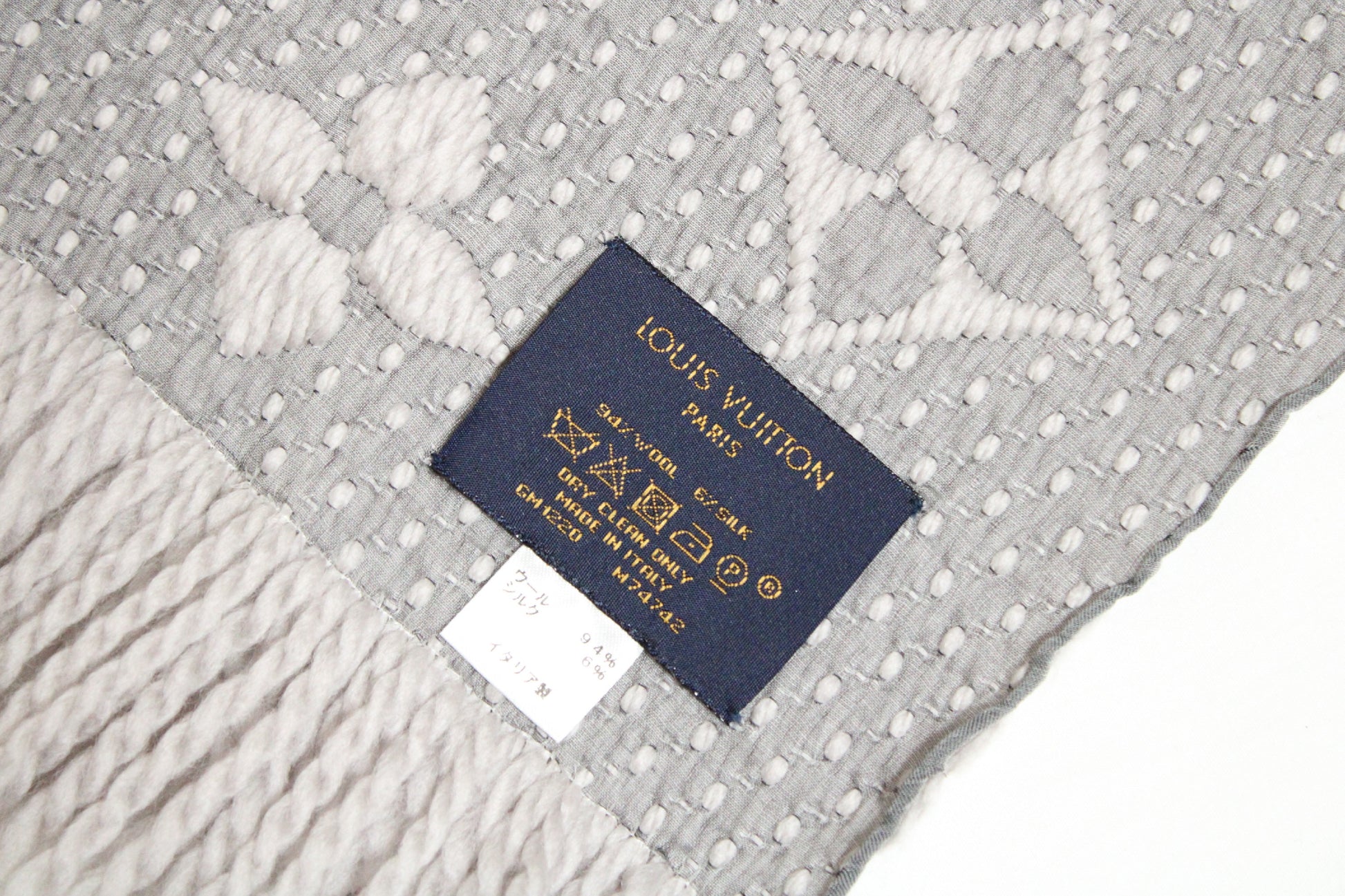 LOUIS VUITTON Vuitton Echarpe Logomania Muffler Wool Silk Grey Muffler