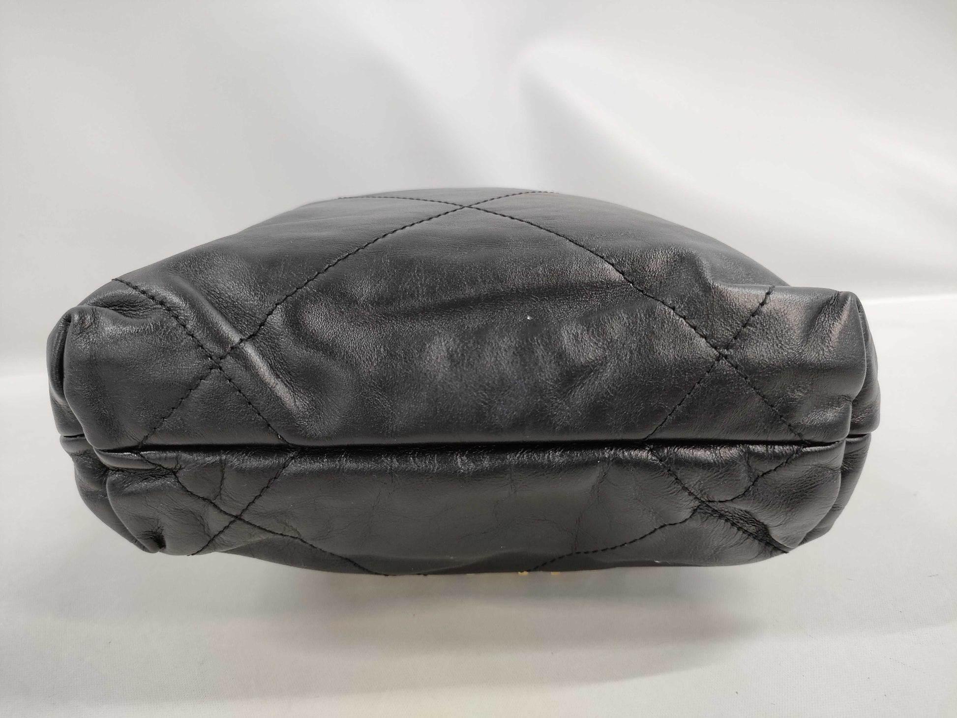 CHANEL Chanel 22 Black Random Plate AS3980 Shoulder Bag