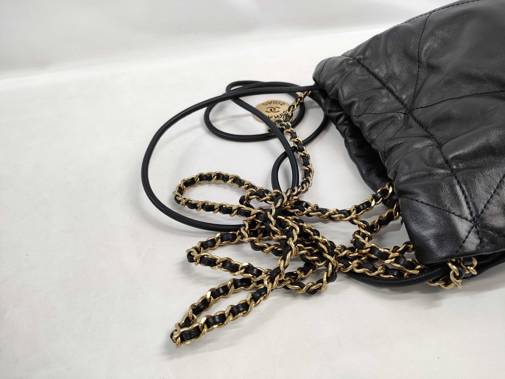 CHANEL Chanel 22 Black Random Plate AS3980 Shoulder Bag