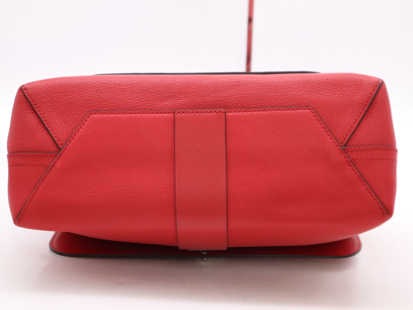LOUIS VUITTON M42905 Monogram Verly One RFID Responsive Handbag