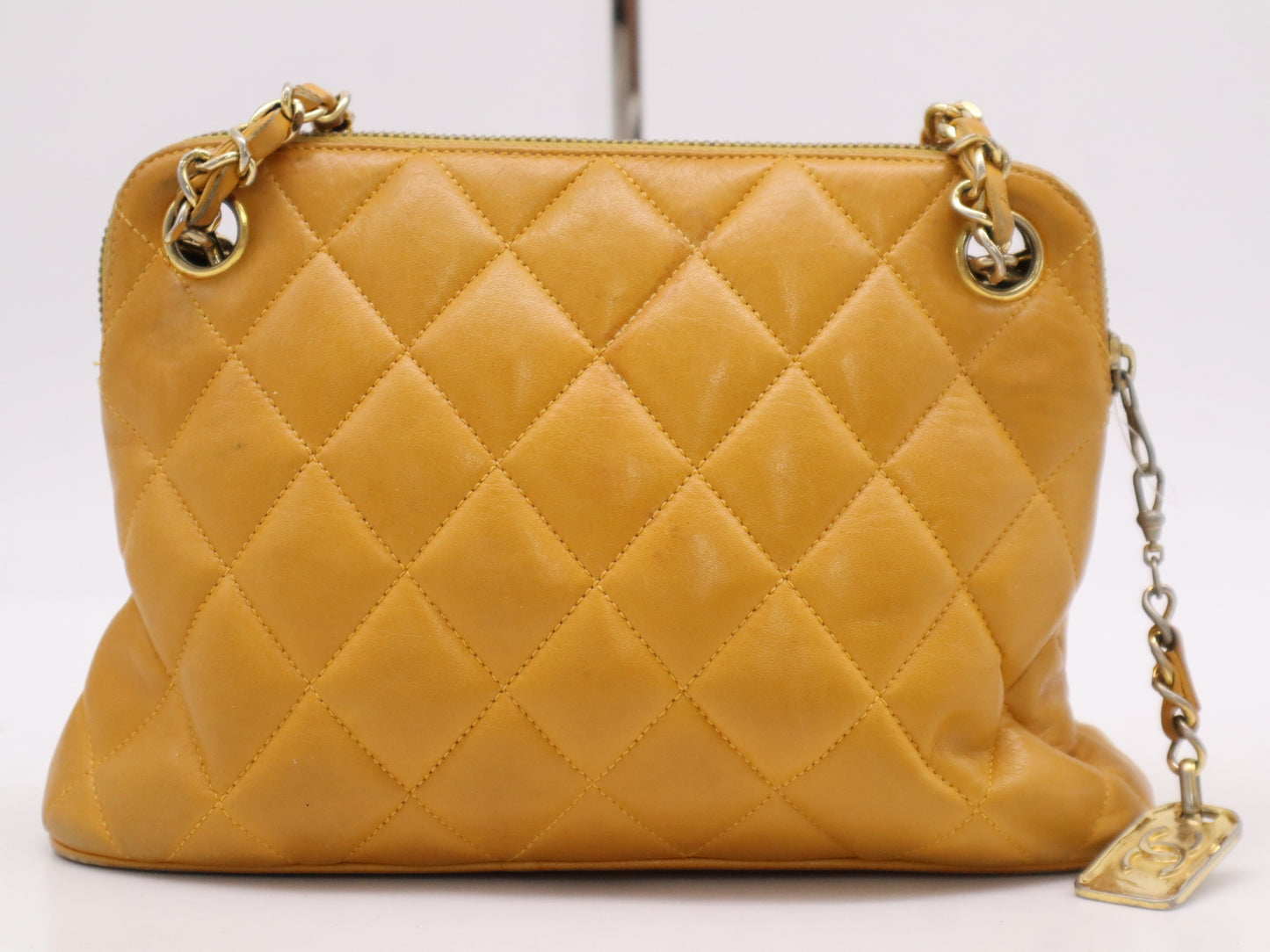 CHANEL Matlasse Chain Shoulder Bag with Card Serial Blur Shoulder Bag