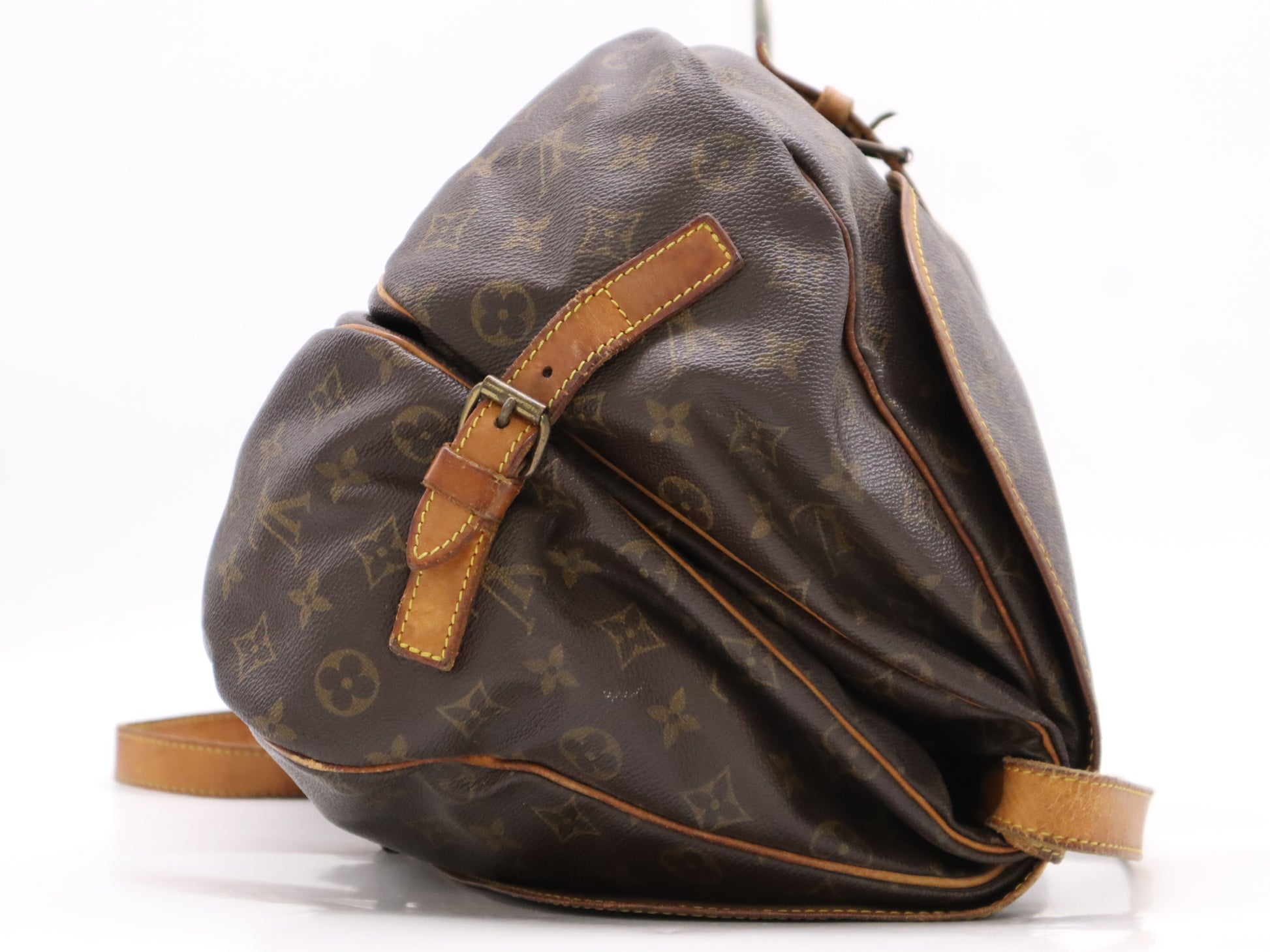 LOUIS VUITTON M42254 Monogram Saumur 35 Shoulder Bag