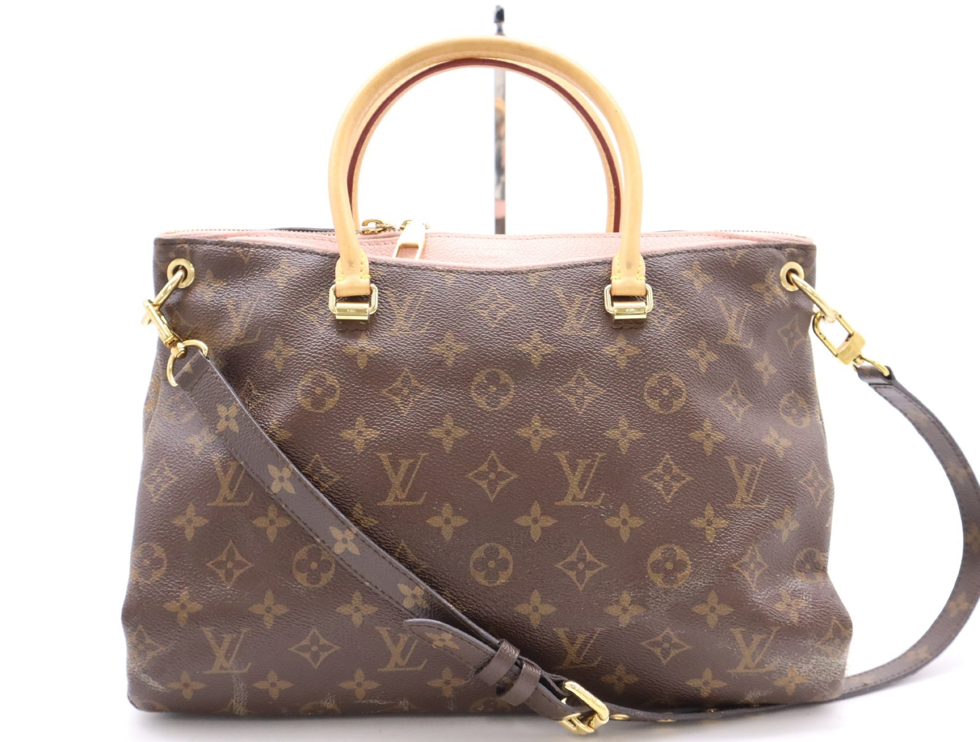 LOUIS VUITTON M43400 Pallas Rose Poudre Handbag with Shoulder Strap