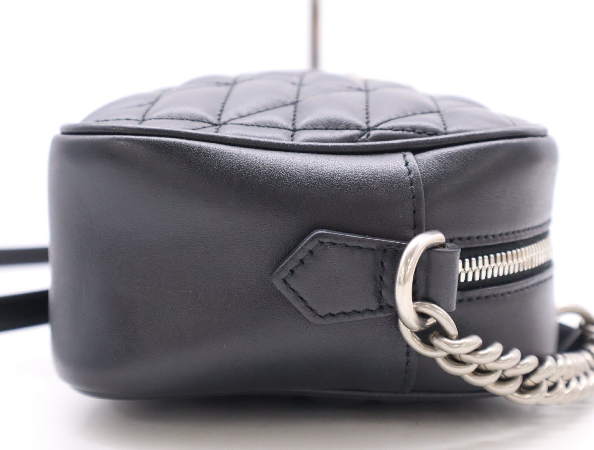 GUCCI 447632 GG Marmont Small Shoulder Bag, Leather, Quilted with GG Logo, Black, Includes Dust Bag