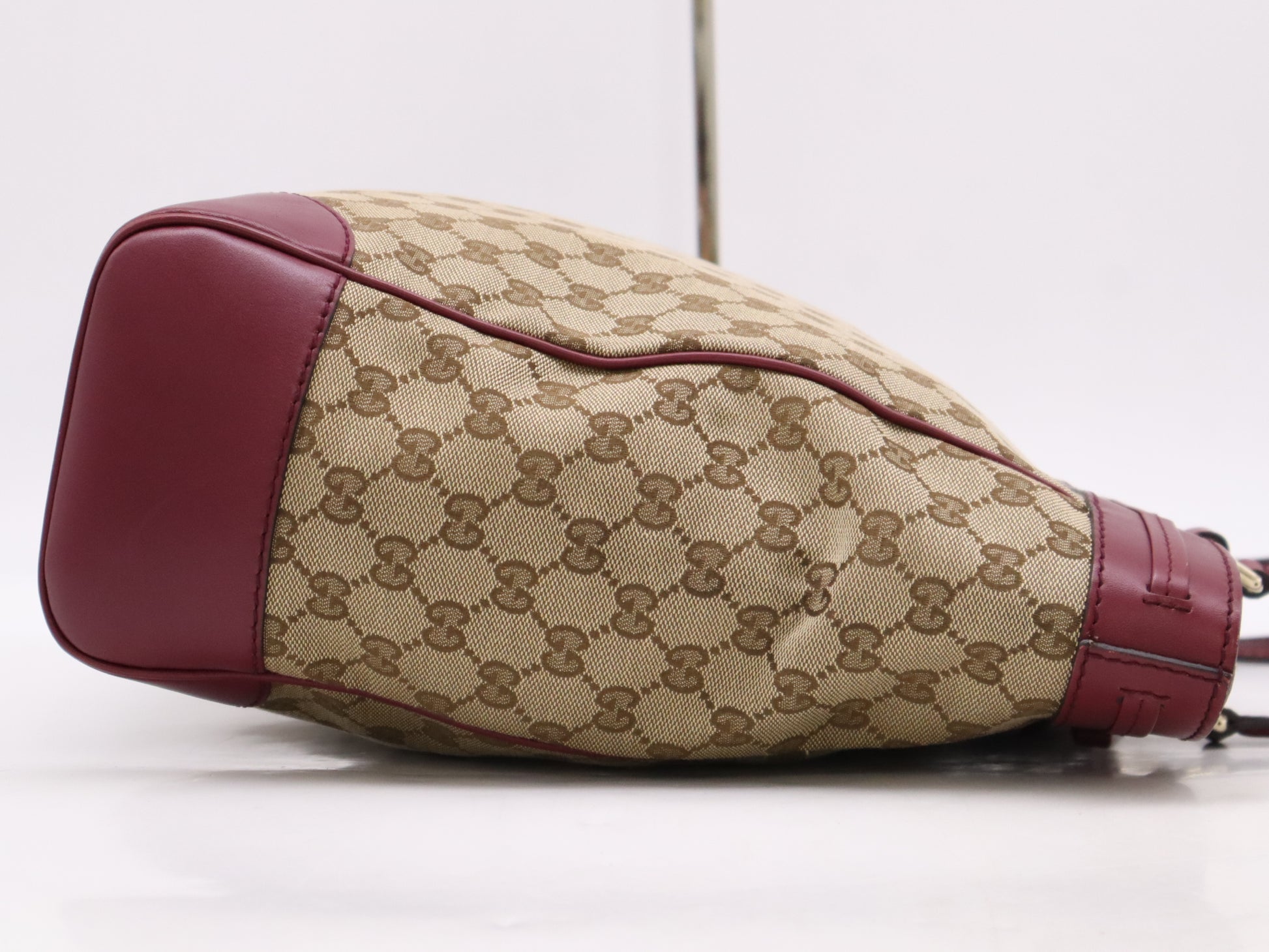 GUCCI 257062 GG Canvas Mayfair Tote Bag Beige Purple Tote Bag