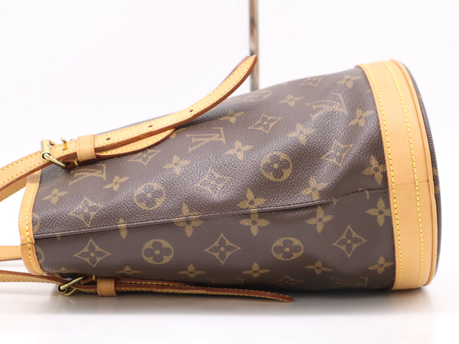 LOUIS VUITTON M42238 Monogram Bucket PM Tote Bag with Pouch