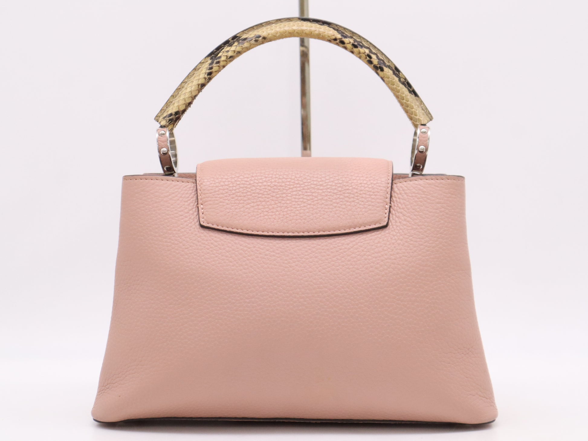 LOUIS VUITTON M52451 Taurillon Leather Capucines BB Handbag in Pink with Shoulder Strap
