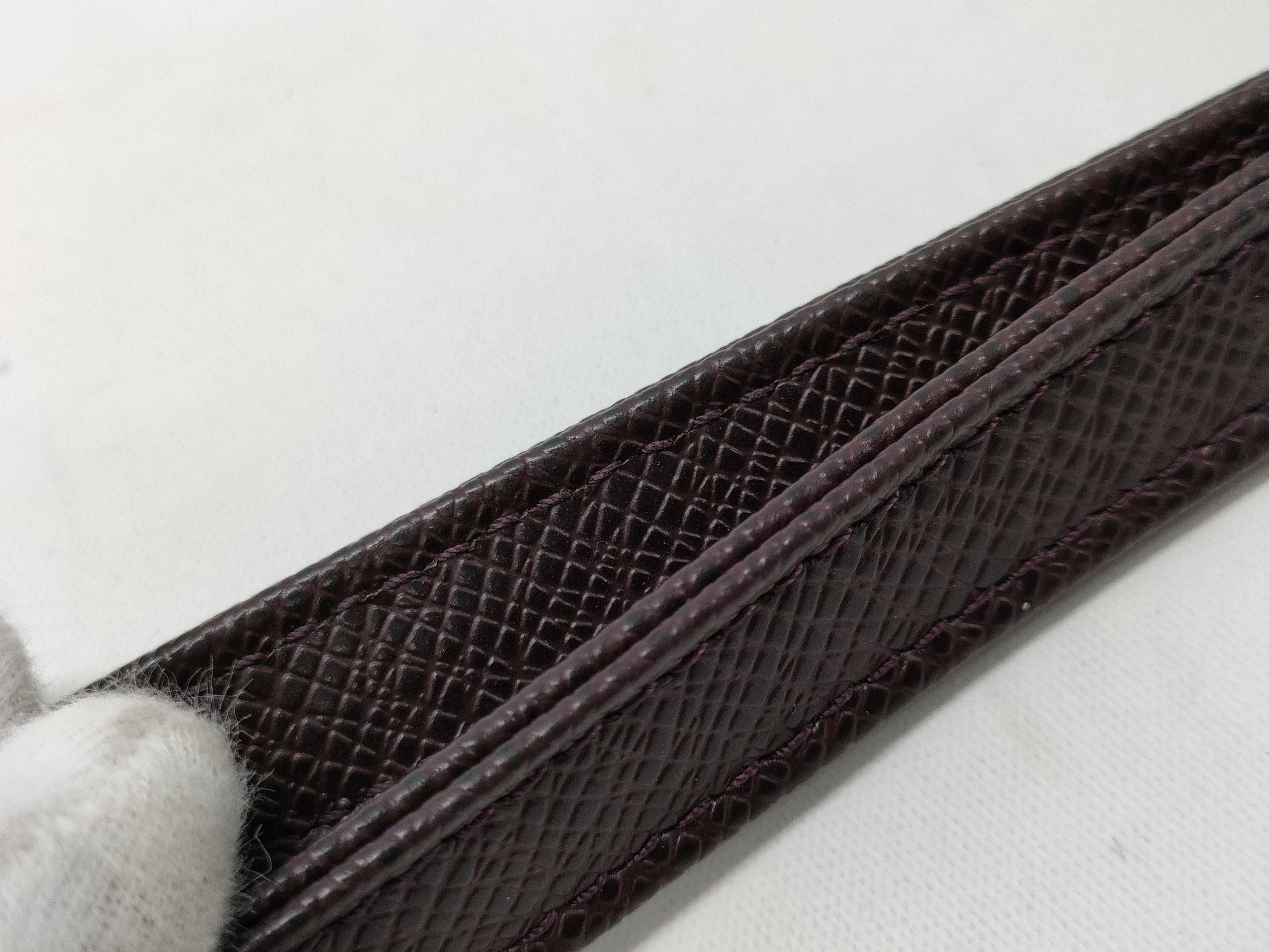 LOUIS VUITTON M30186 Taiga Baikal Acajou Clutch Bag