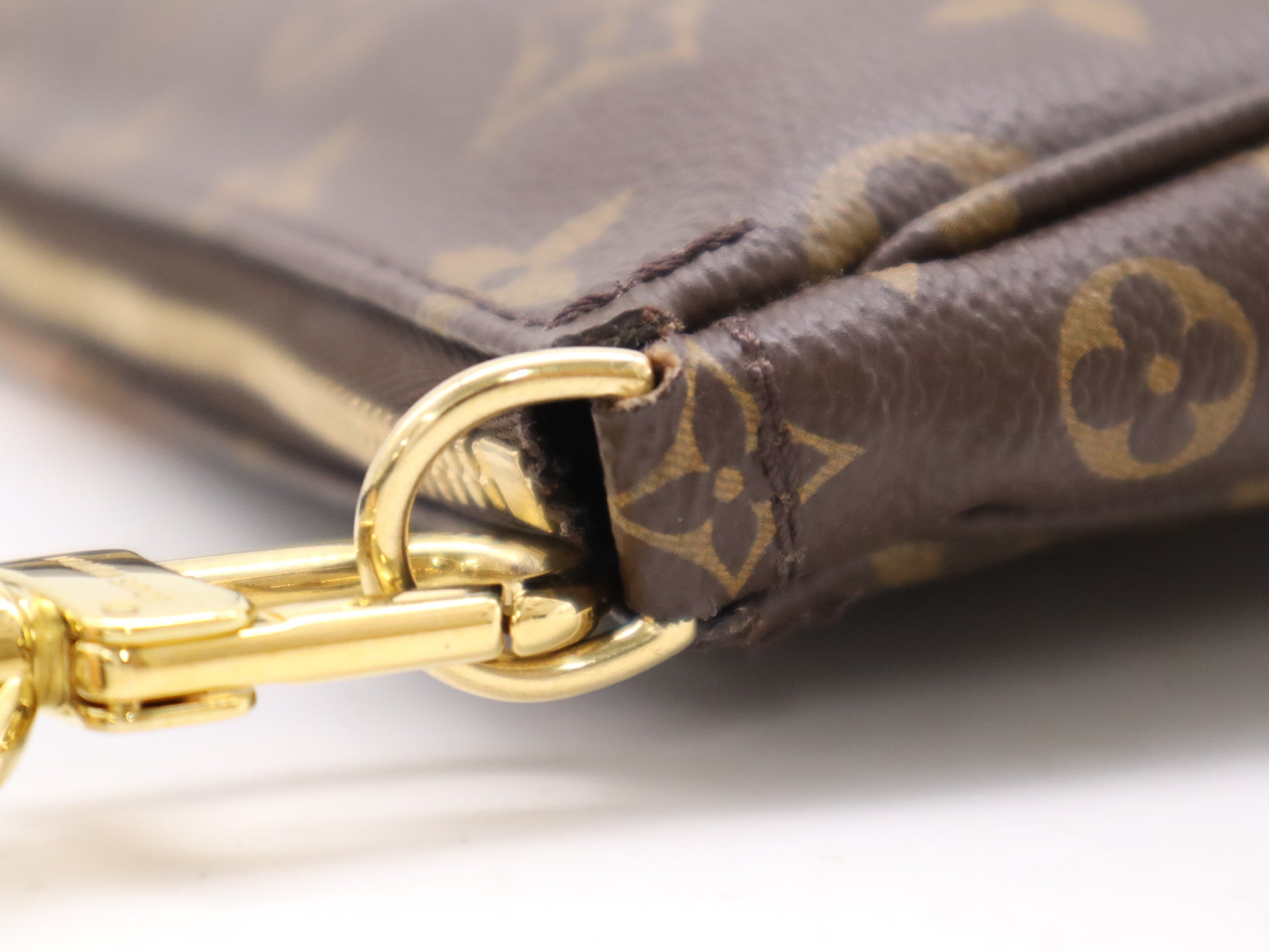 LOUIS VUITTON M44813 Monogram Multi Pochette Accessoires Khaki Shoulder Bag with Shoulder Strap