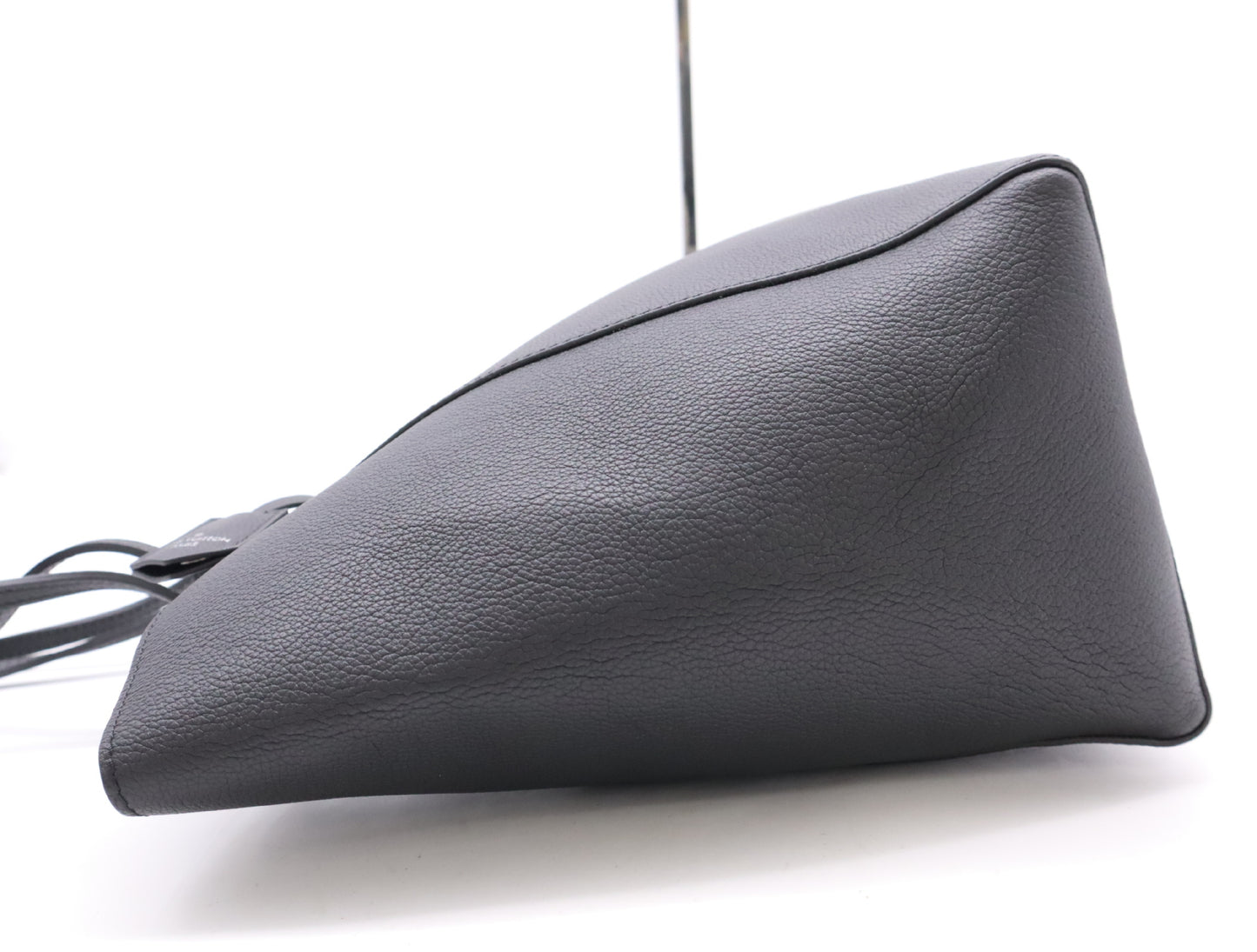 LOUIS VUITTON M42291 Taurillon Lockme Cabas Noir Tote Bag with Cloche