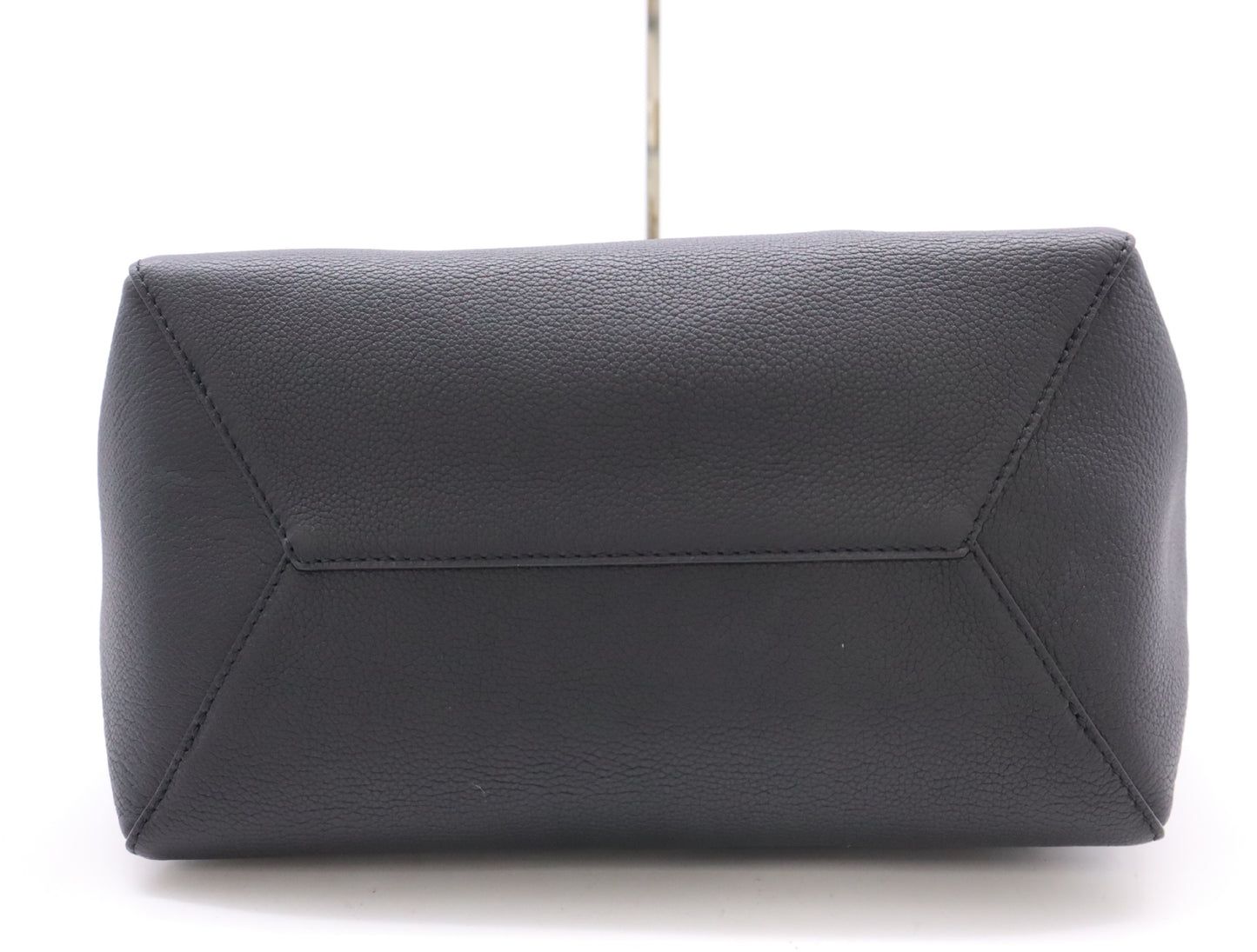 LOUIS VUITTON M42291 Taurillon Lockme Cabas Noir Tote Bag with Cloche