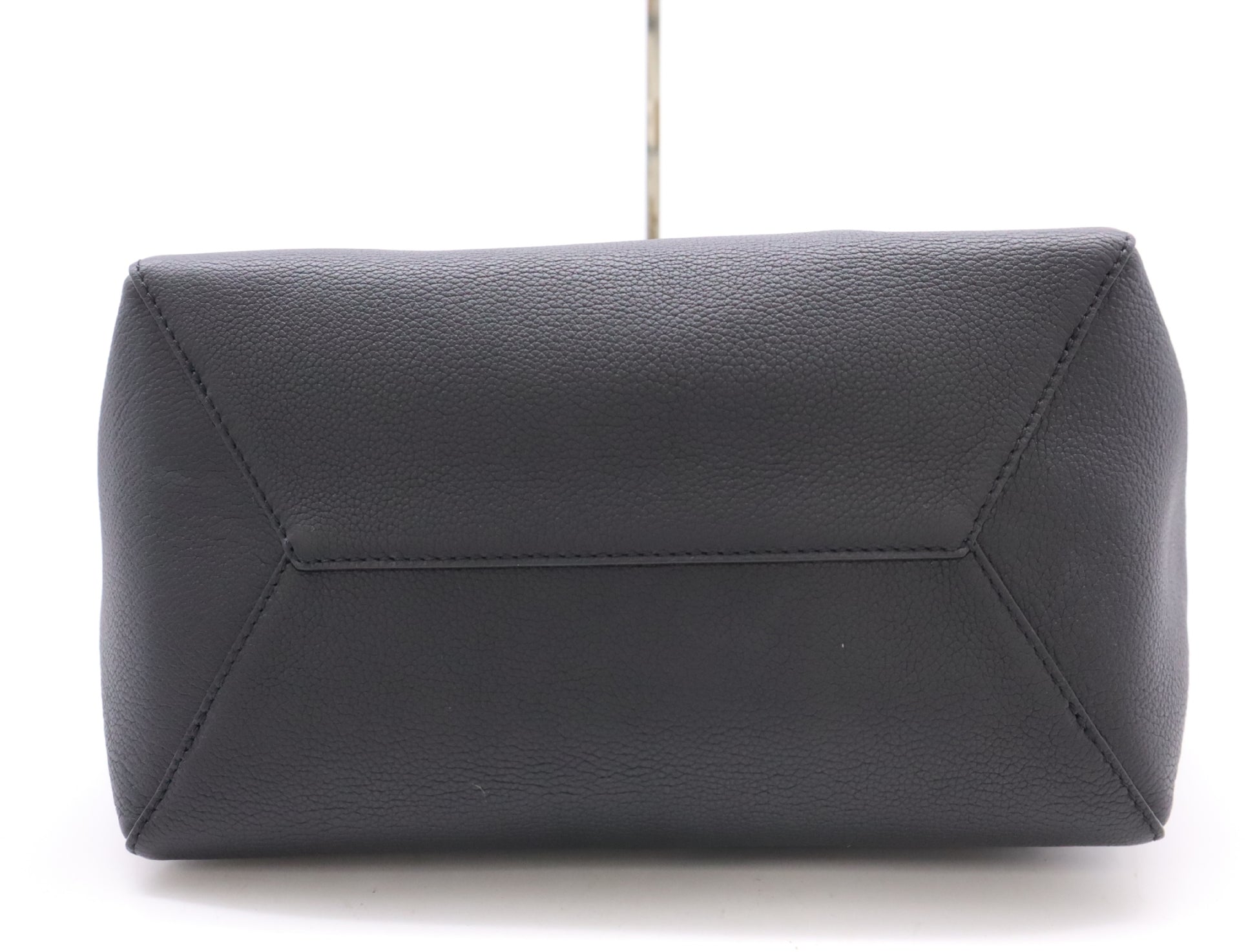 LOUIS VUITTON M42291 Taurillon Lockme Cabas Noir Tote Bag with Cloche