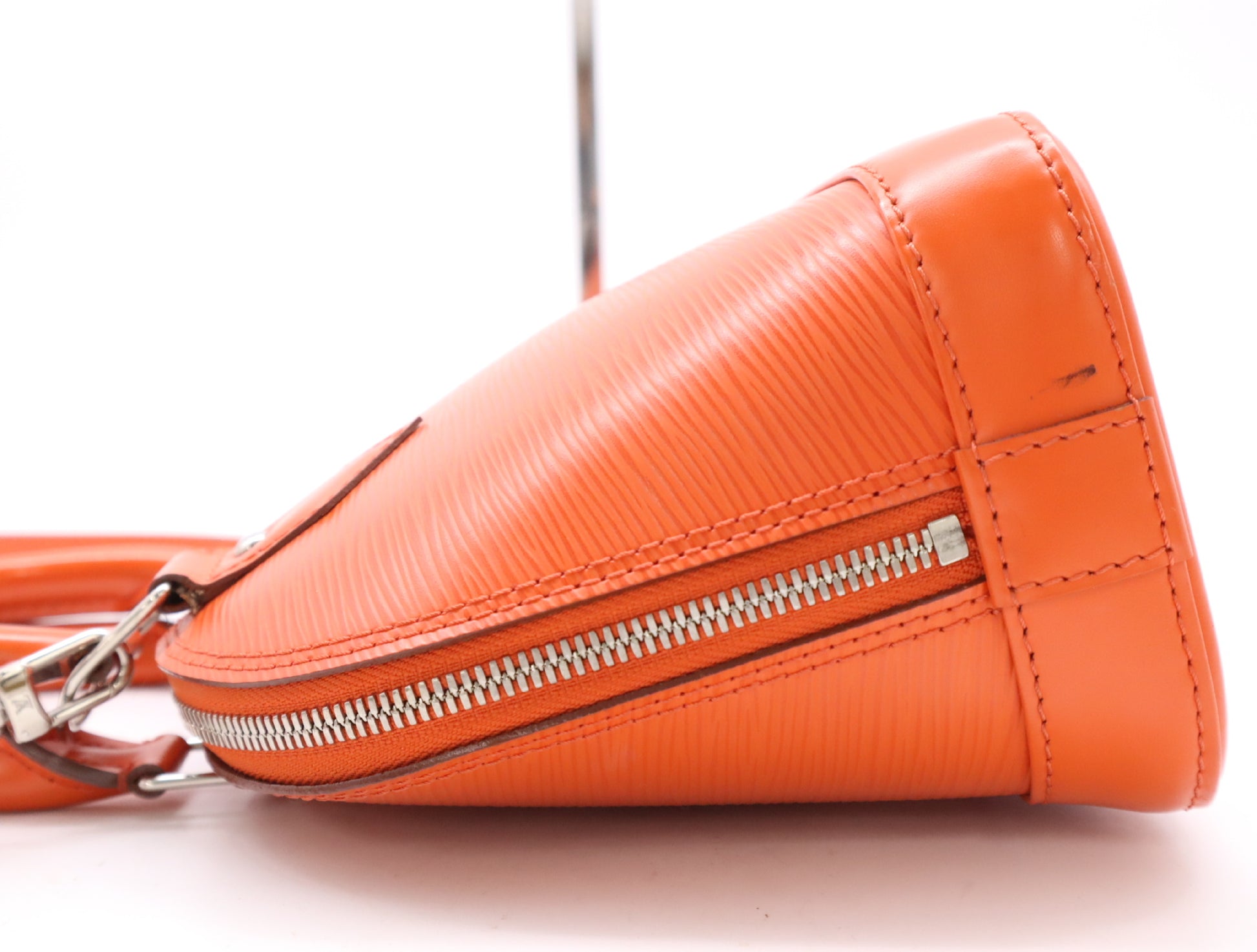 LOUIS VUITTON M57429 Epi Alma BB Orange Handbag with Shoulder Strap, Cloche, Cadena, and Two Keys