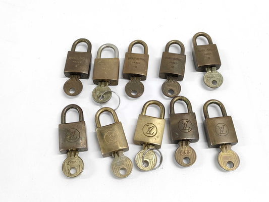 LOUIS VUITTON Cadena Key Set of 10 Other Accessories