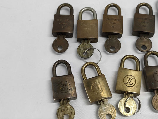 LOUIS VUITTON Cadena Key Set of 10 Other Accessories