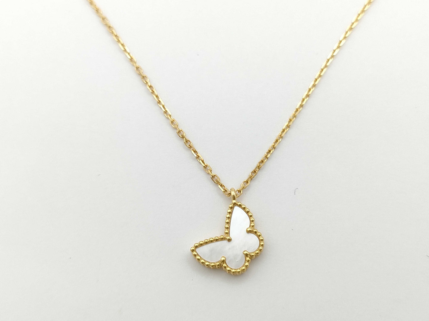 Van Cleef&Arpels Sweet Alhambra Papillon Mother-of-Pearl YG Au750 3.0g Necklace
